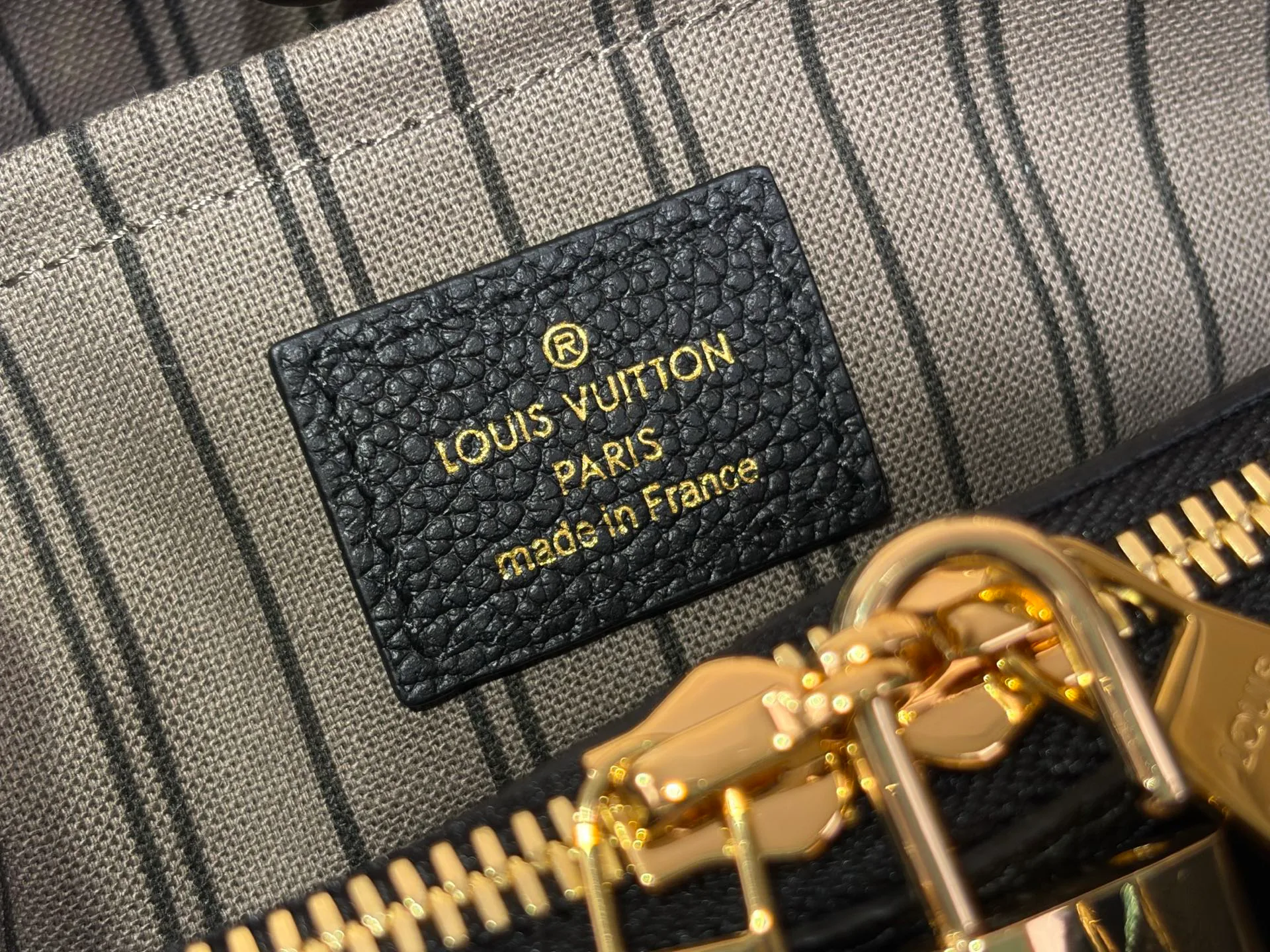 Women's Classic Handbags LOUIS VUITTON 18240331