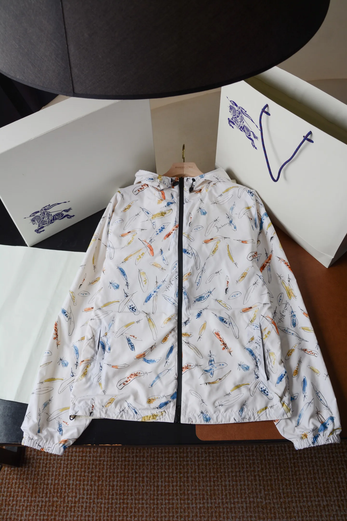 Women's Jackets And Down Jackets BURBERRY 18386464