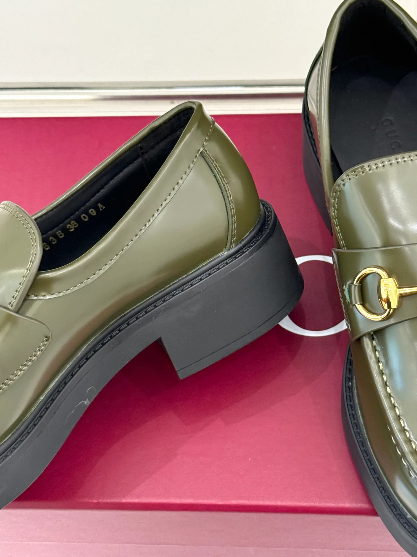 Women's Loafers And Moccasins GUCCI 18092026