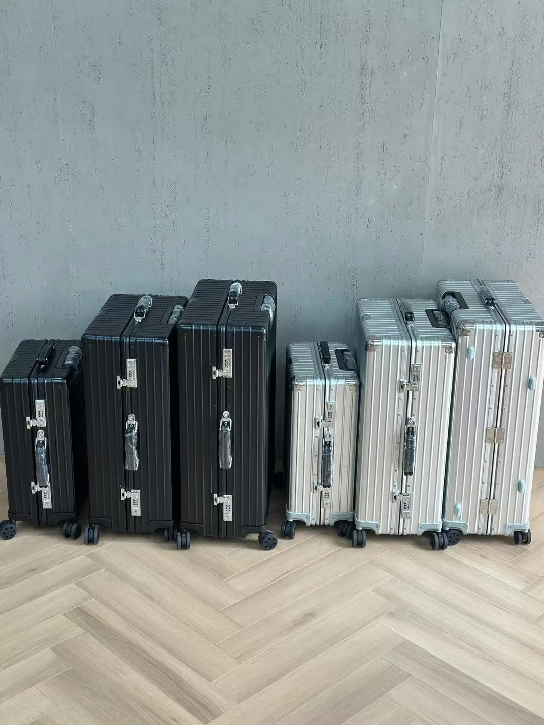 Suitcases RIMOWA 17851128