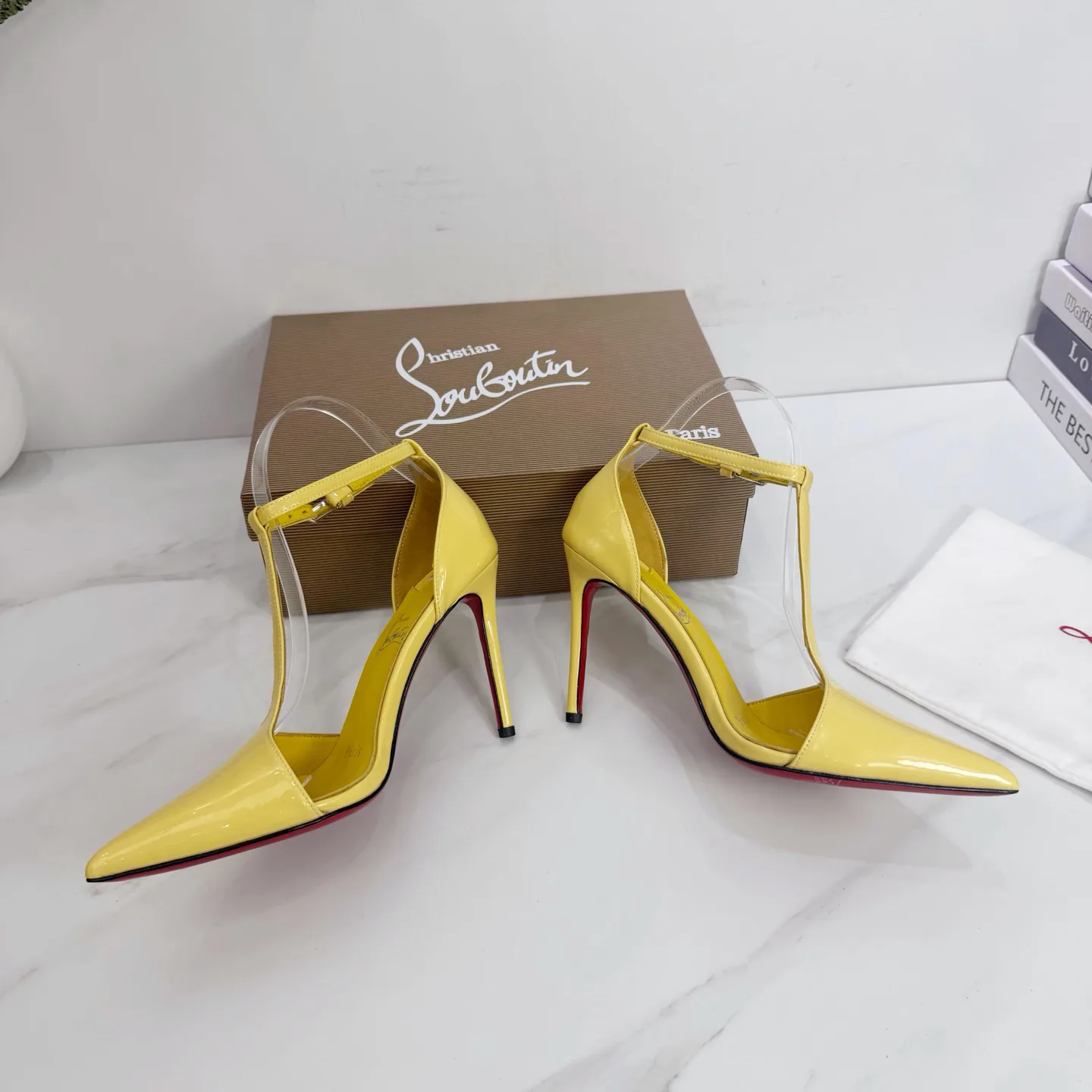 Women's Open-Toe Sandals CHRISTIAN LOUBOUTIN 17802874