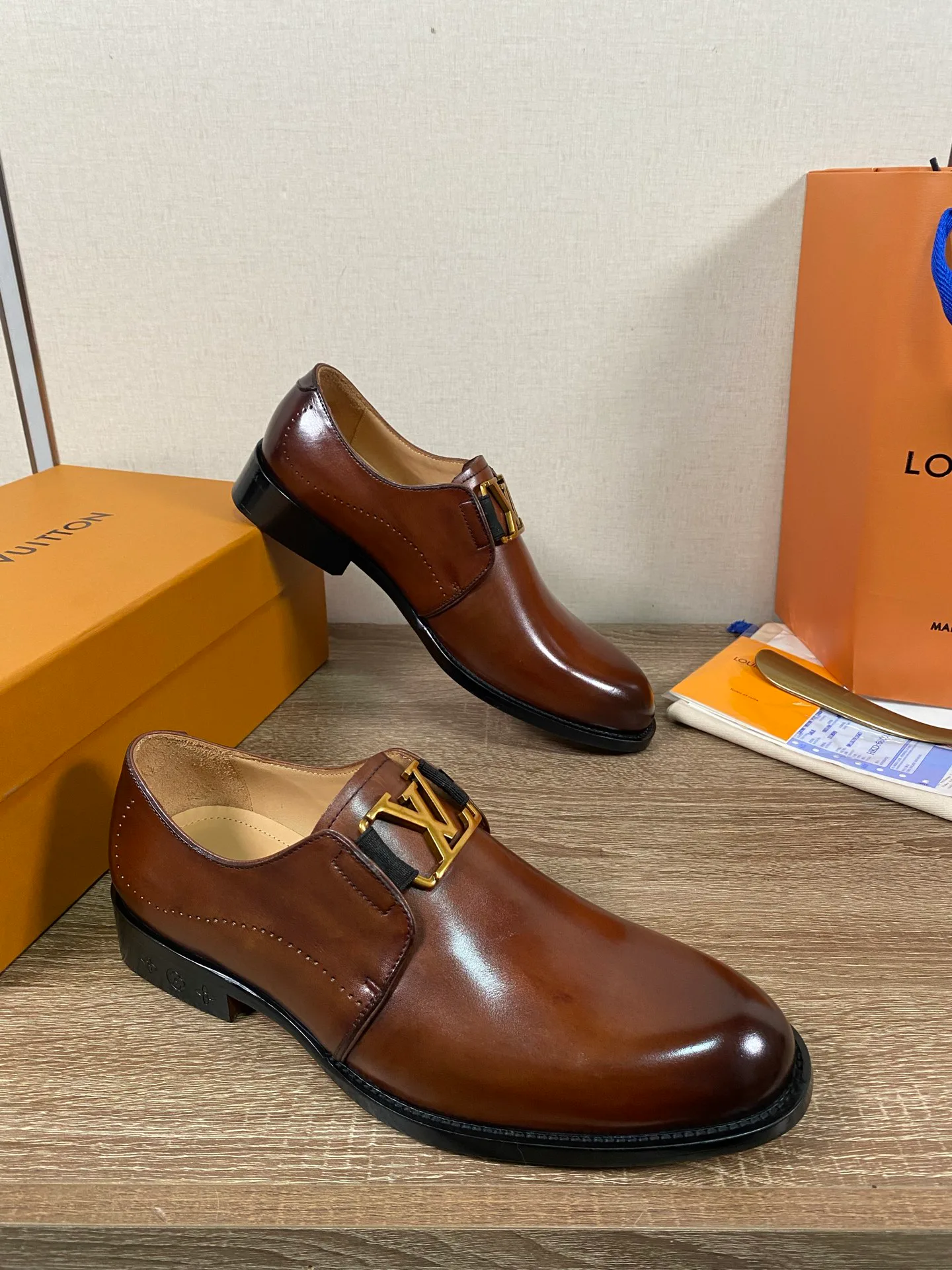 Men's Loafers And Dress Shoes LOUIS VUITTON 18078688
