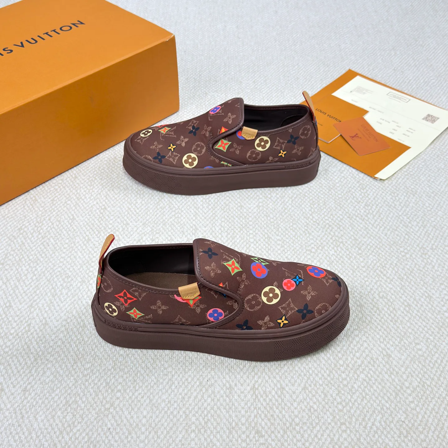 Men's Sneakers LOUIS VUITTON 18365148