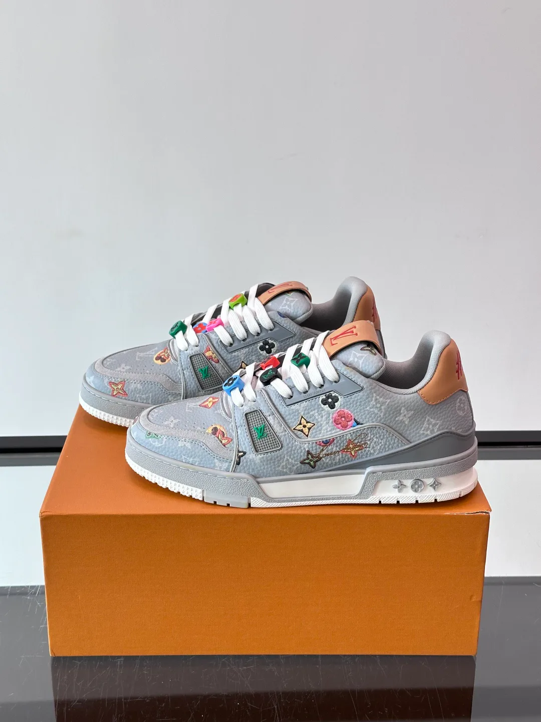 Men's Sneakers LOUIS VUITTON 18400622