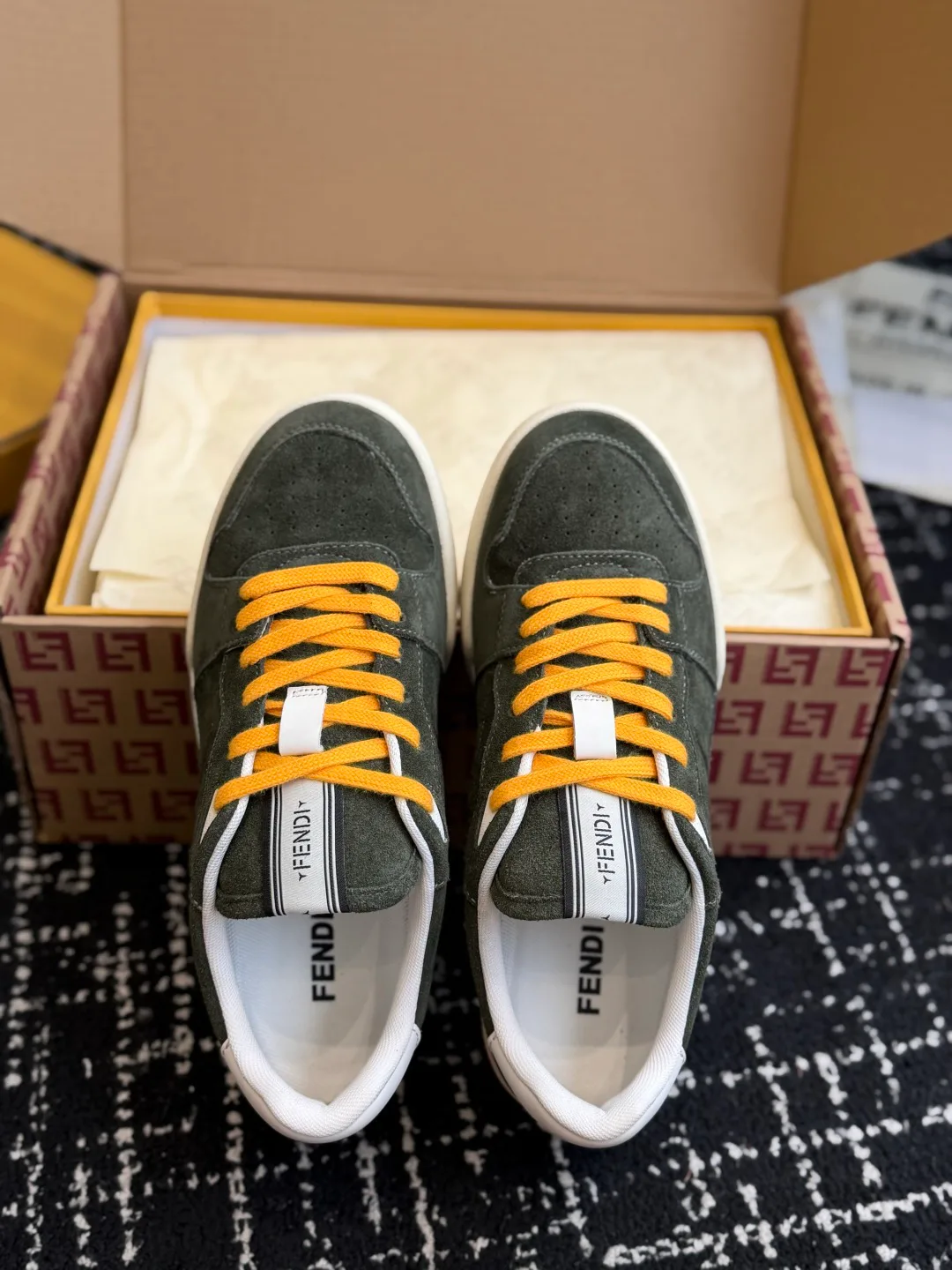 Women's Sneakers FENDI 18309249