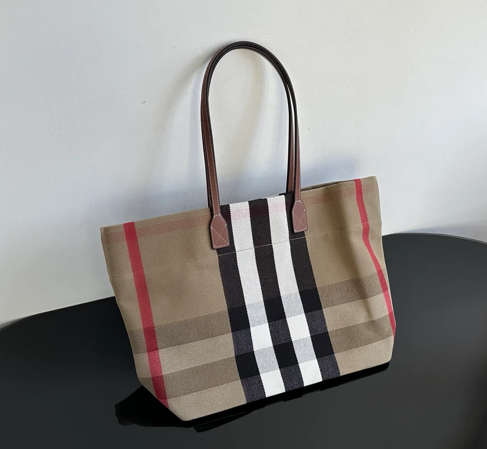 Women's Classic Handbags BURBERRY 18052791