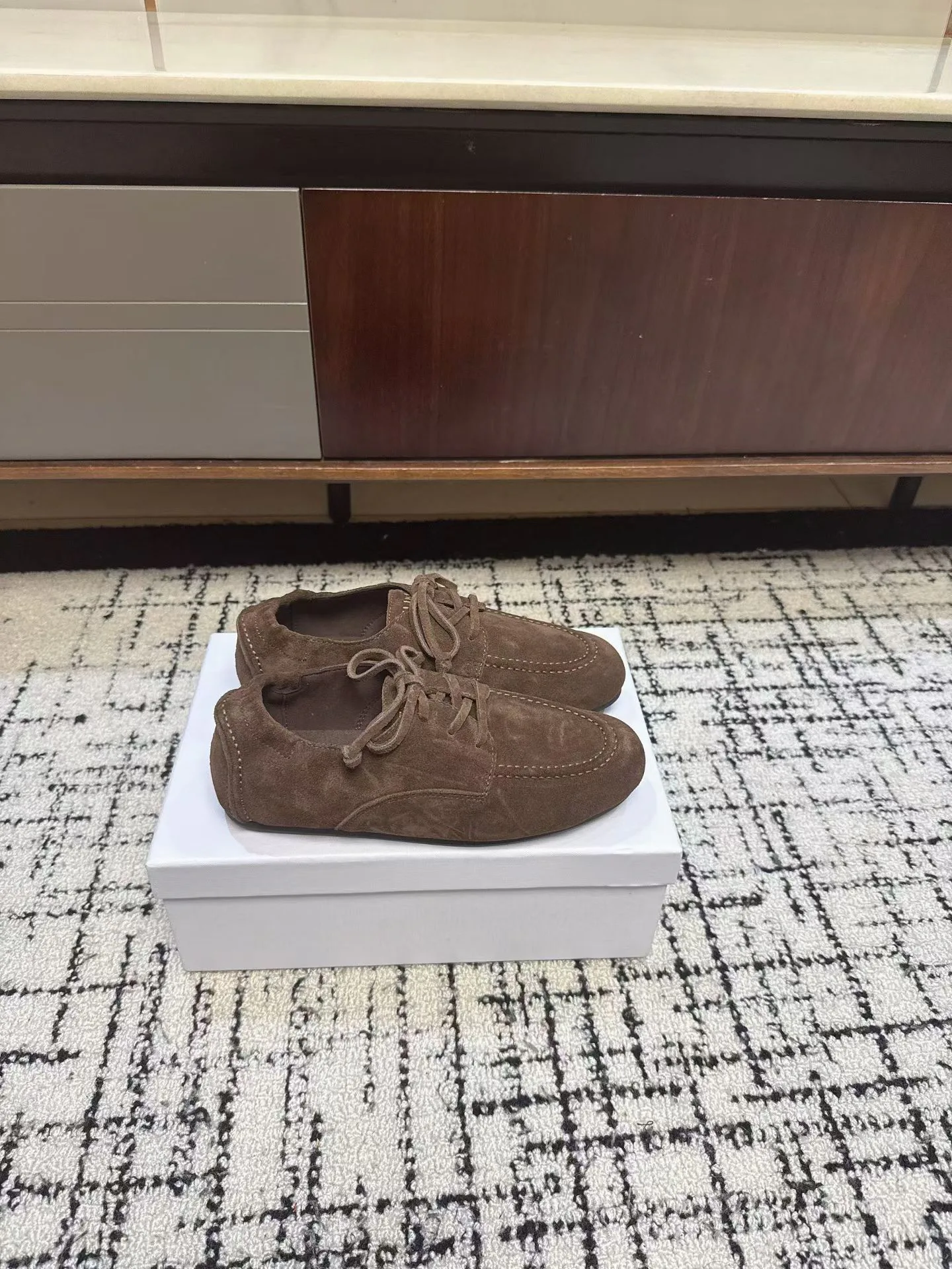 Women's Loafers And Moccasins CELINE 18034752