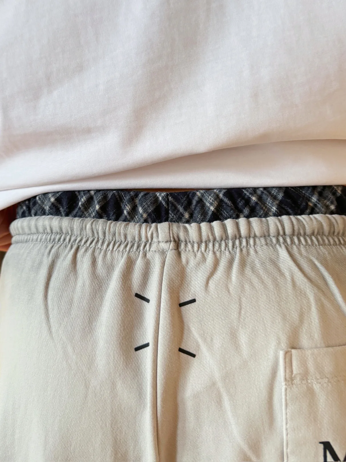 Men's Trousers MAISON MARGIELA 18345793