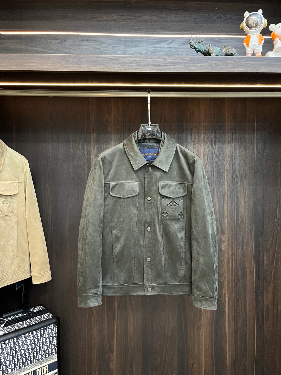 Men's Jackets And Down Jackets LOUIS VUITTON 18140197
