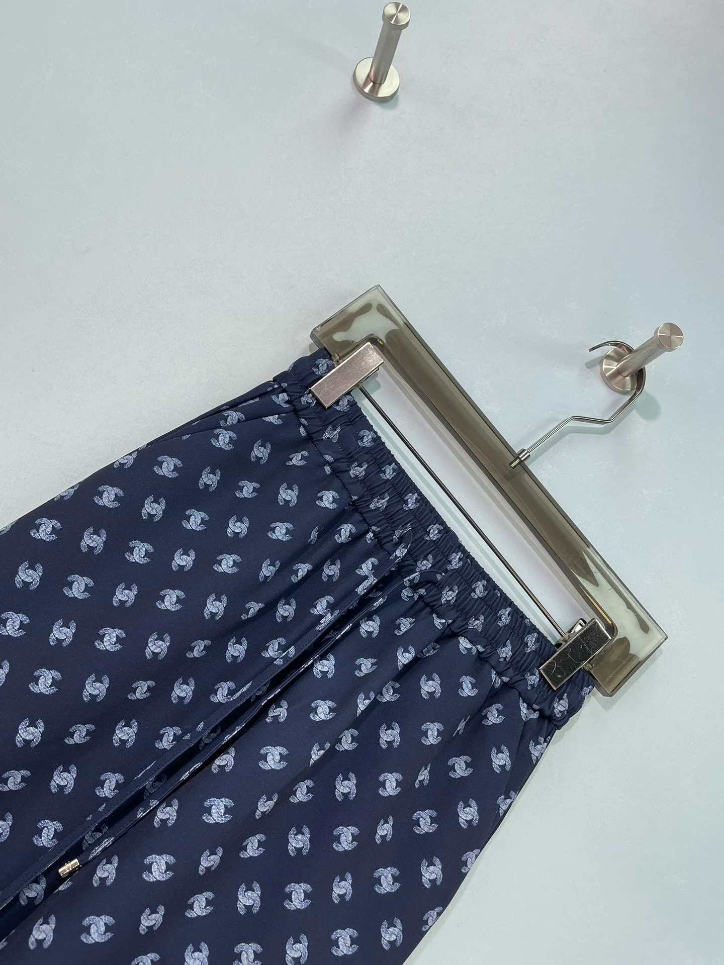 Women's Trousers CHANEL 18359072