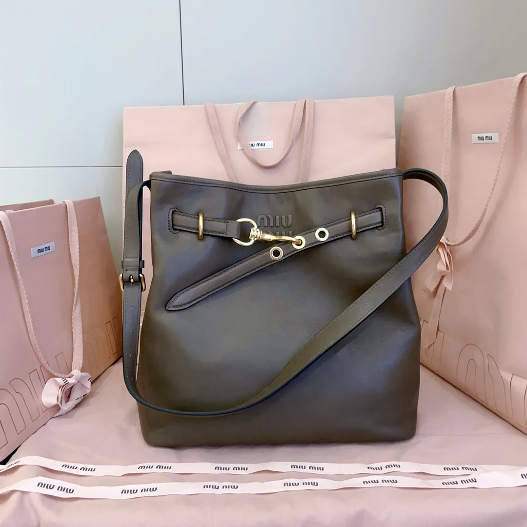 Классические Сумки Женские Miu Miu 18602511