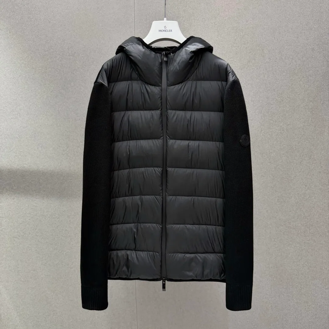 Women's Jackets And Down Jackets MONCLER 17296408