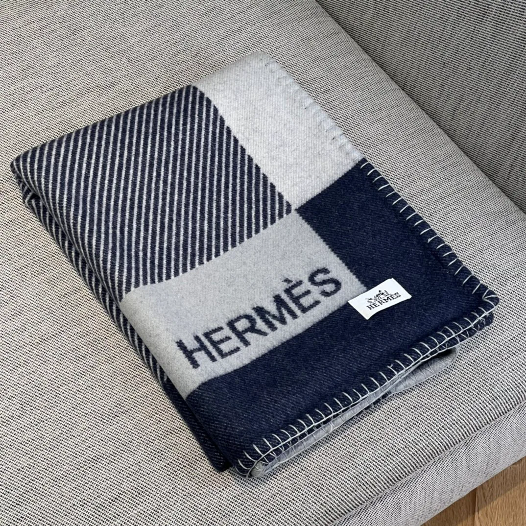 Textiles HERMES 17992439
