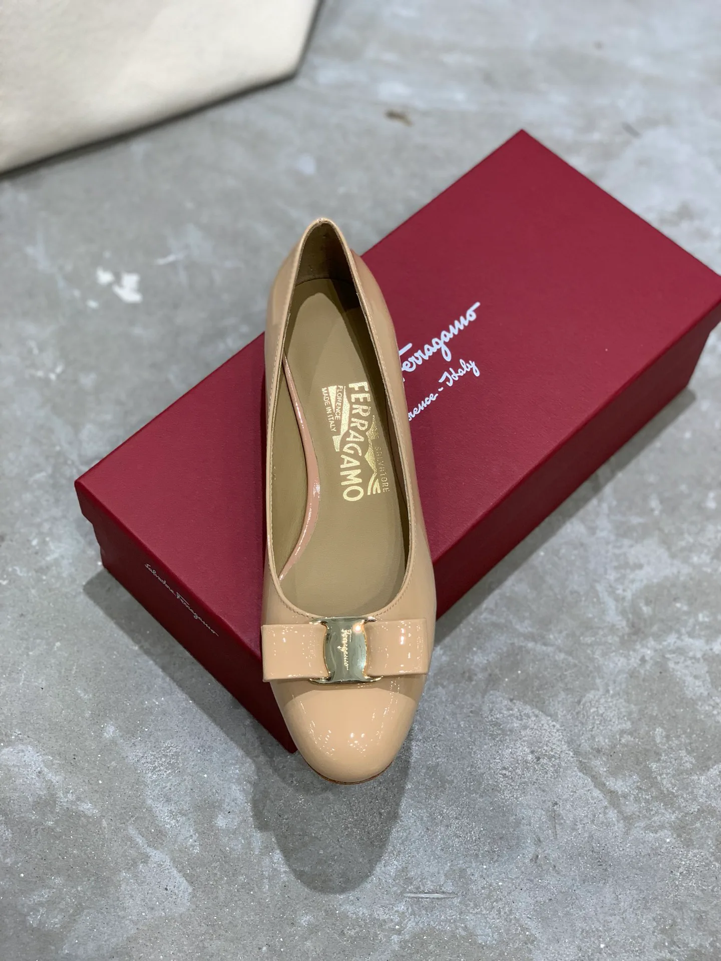 Women's Ballet Flats SALVATORE FERRAGAMO 18340695