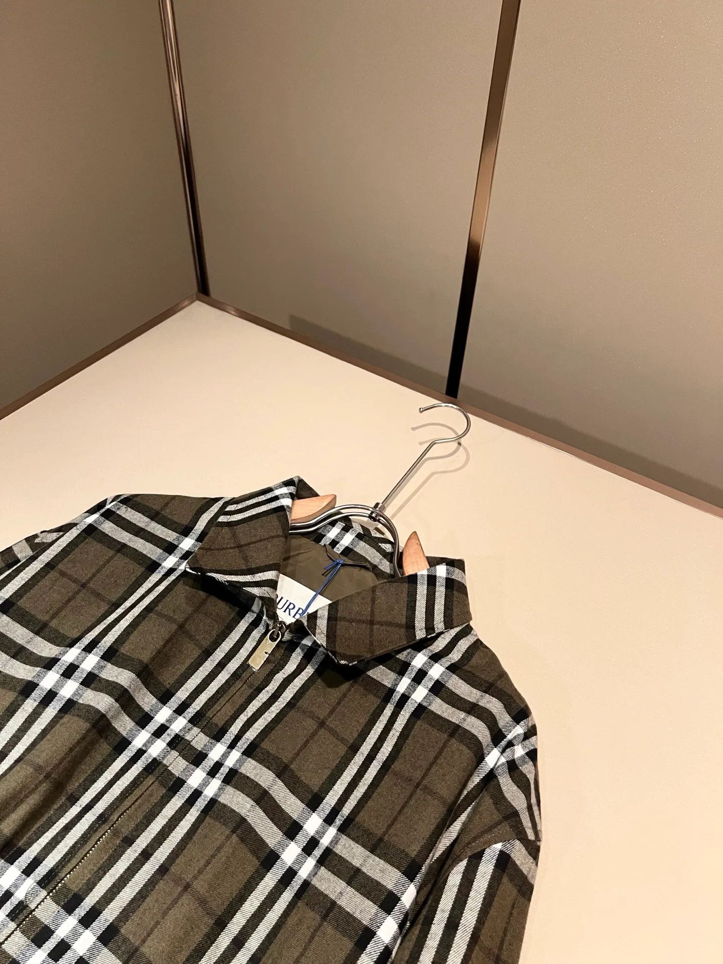 Men's Jackets And Down Jackets BURBERRY 18343149