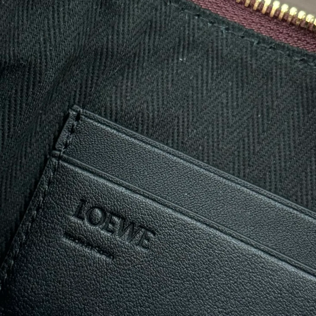 Women's Clutches LOEWE 18116461