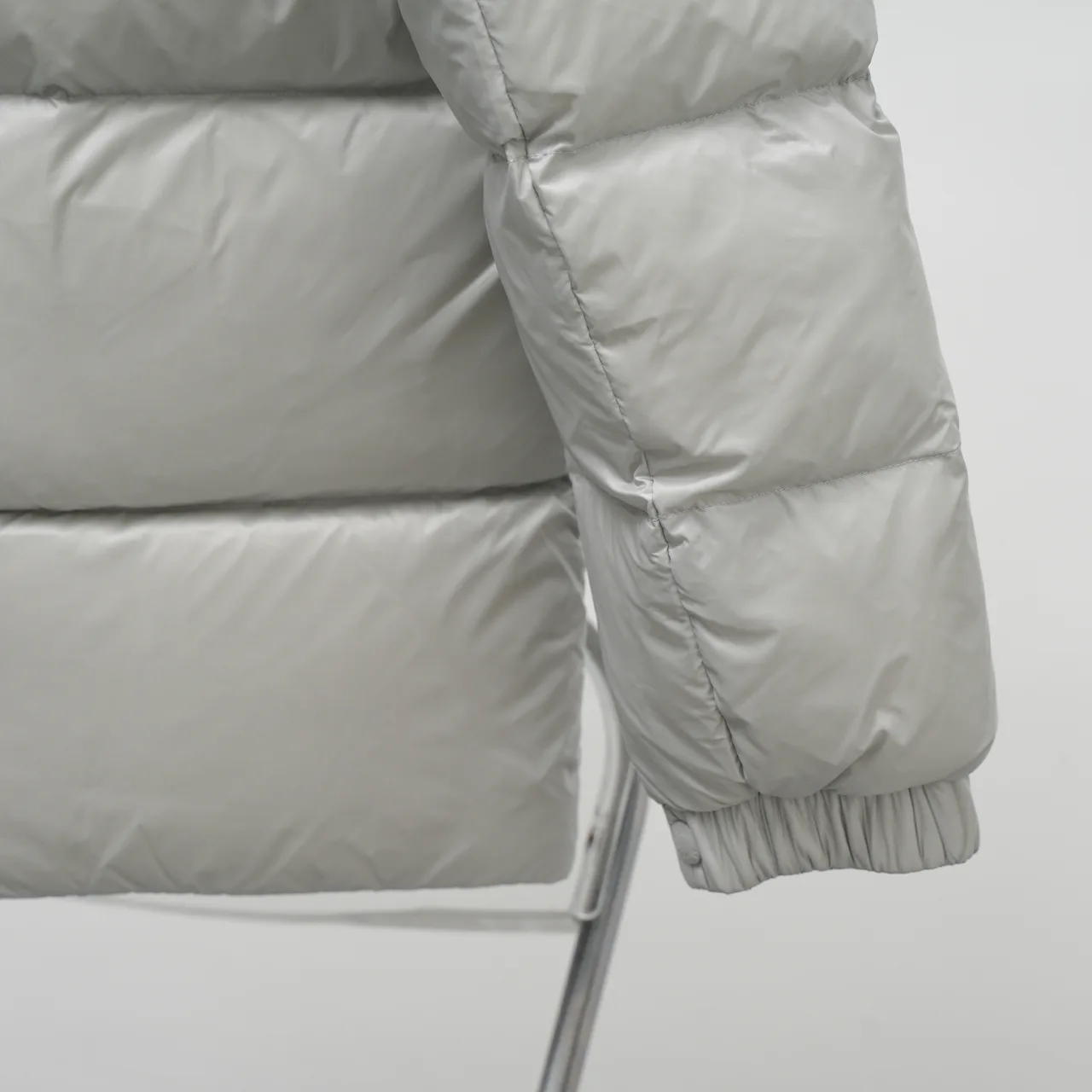 Куртки И Пуховики Мужские Moncler 18645509