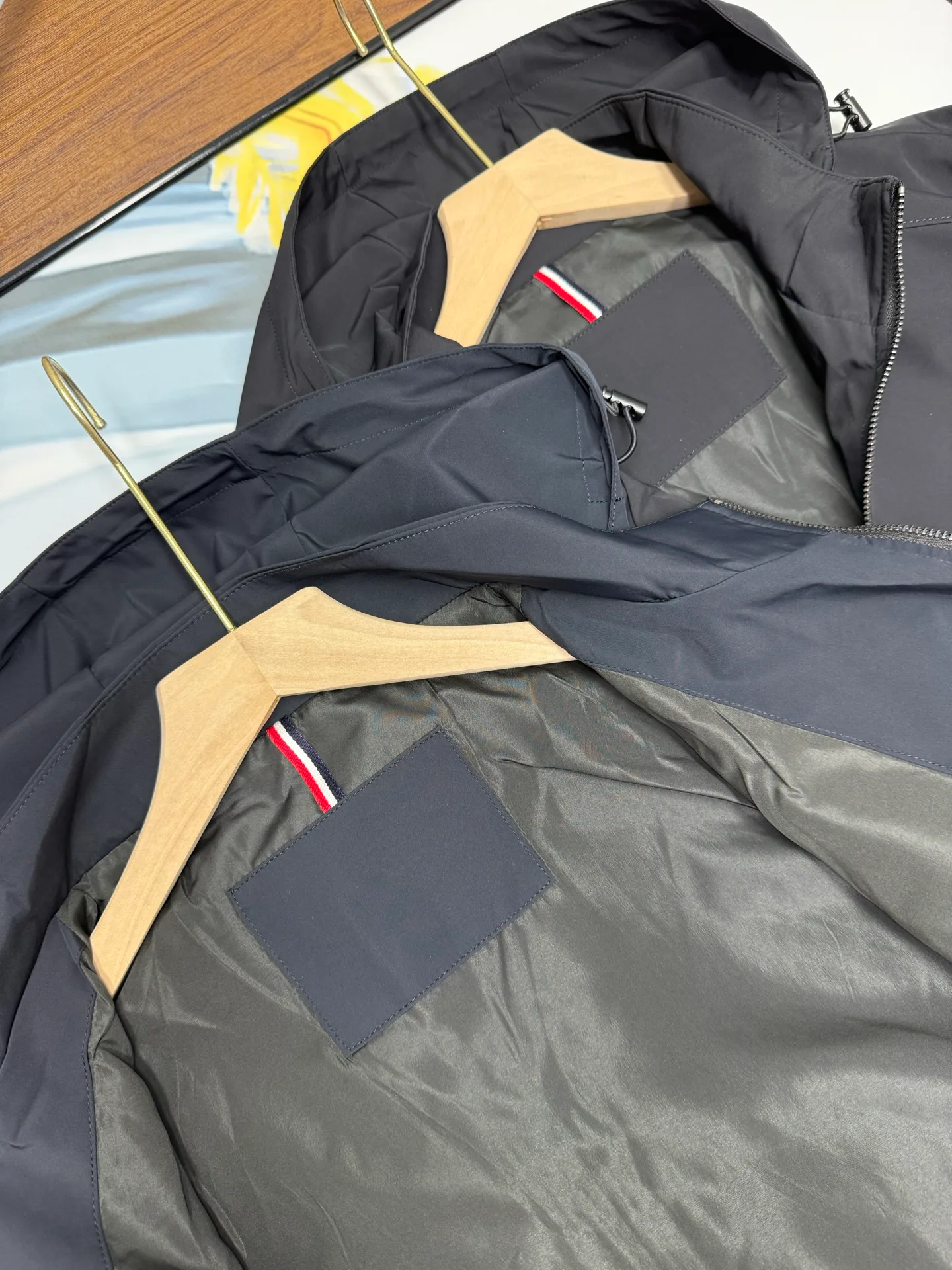Men's Jackets And Down Jackets MONCLER 18068732