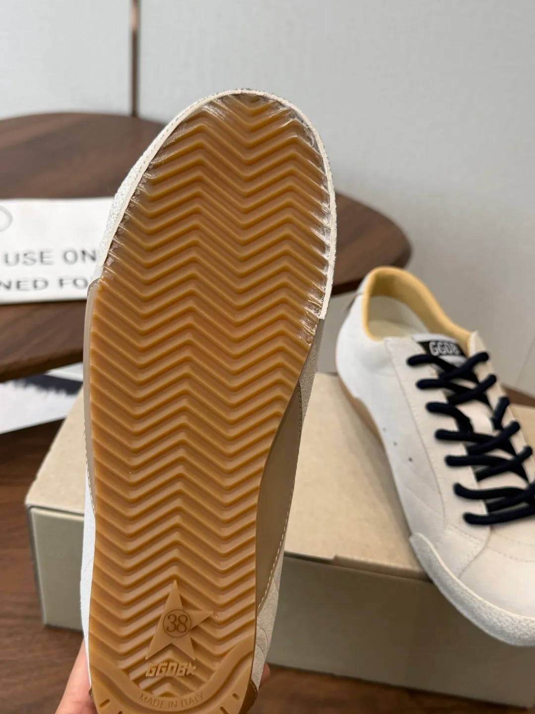 Кроссовки Женские Golden Goose 18687331