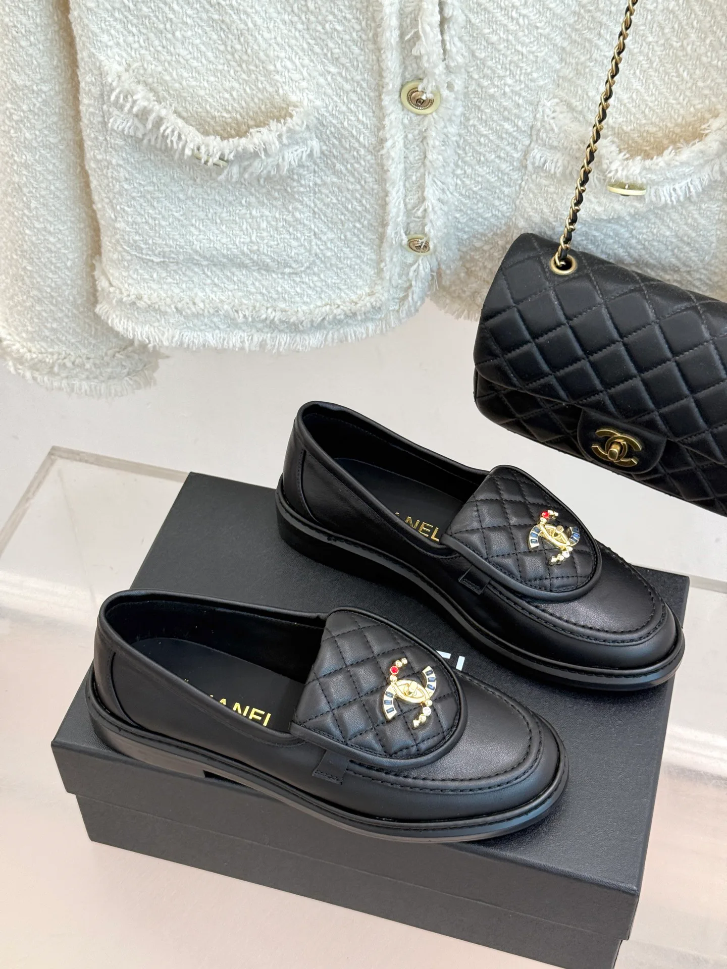 Women's Loafers And Moccasins CHANEL 17336057
