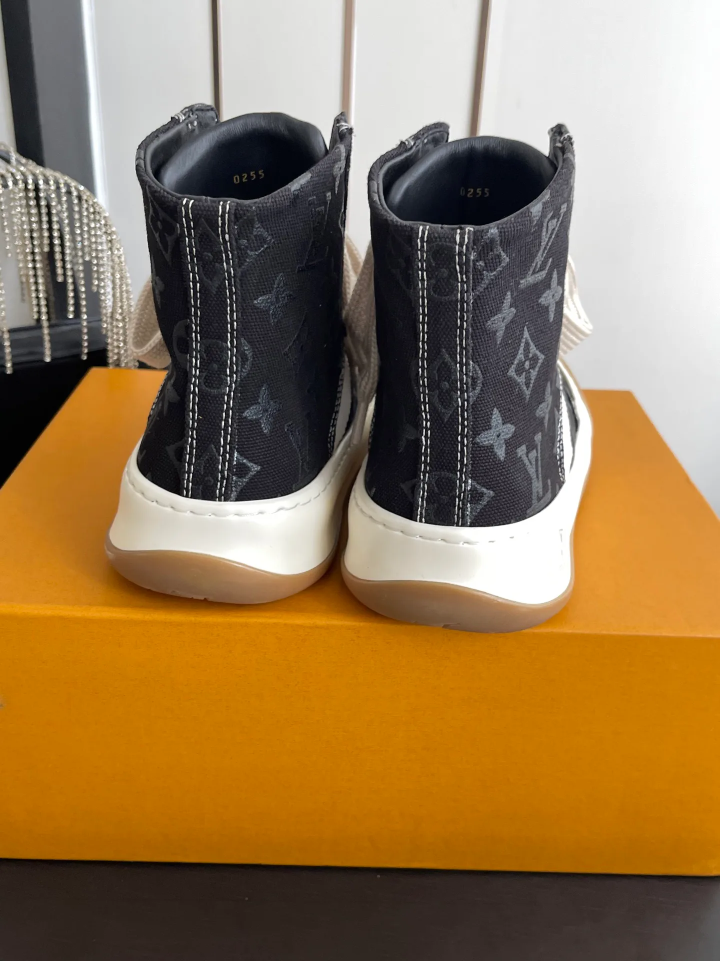 Women's Sneakers LOUIS VUITTON 17673245