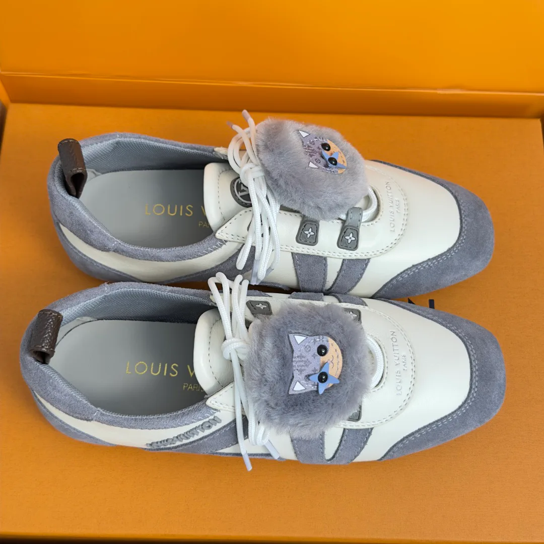 Women's Sneakers LOUIS VUITTON 17415513