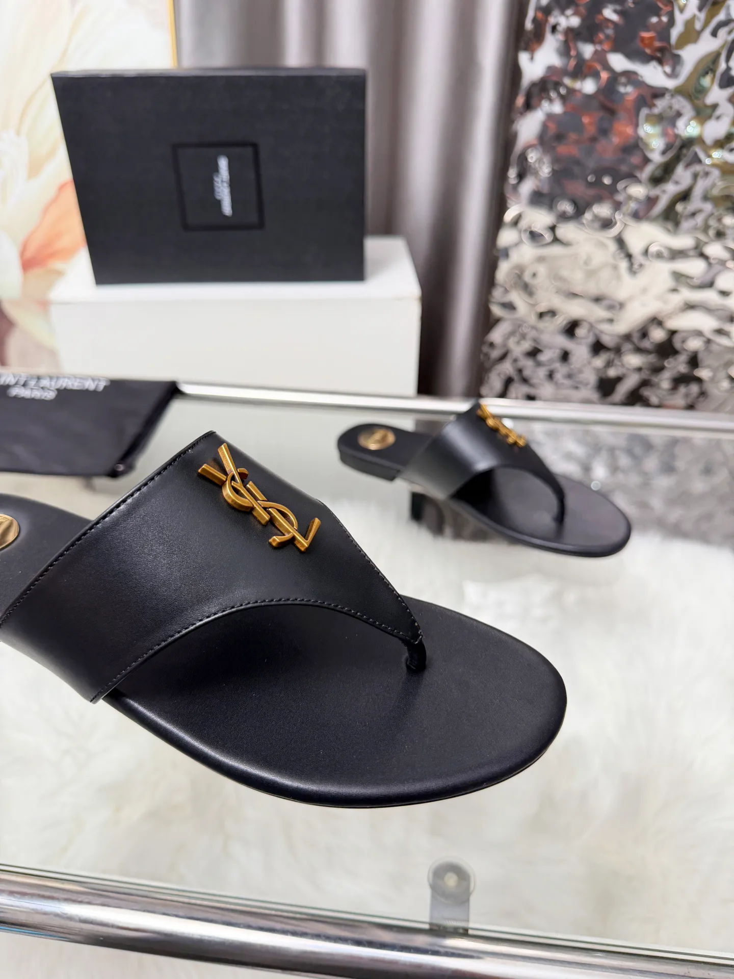 Women's Flip-Flops SAINT LAURENT 17467458