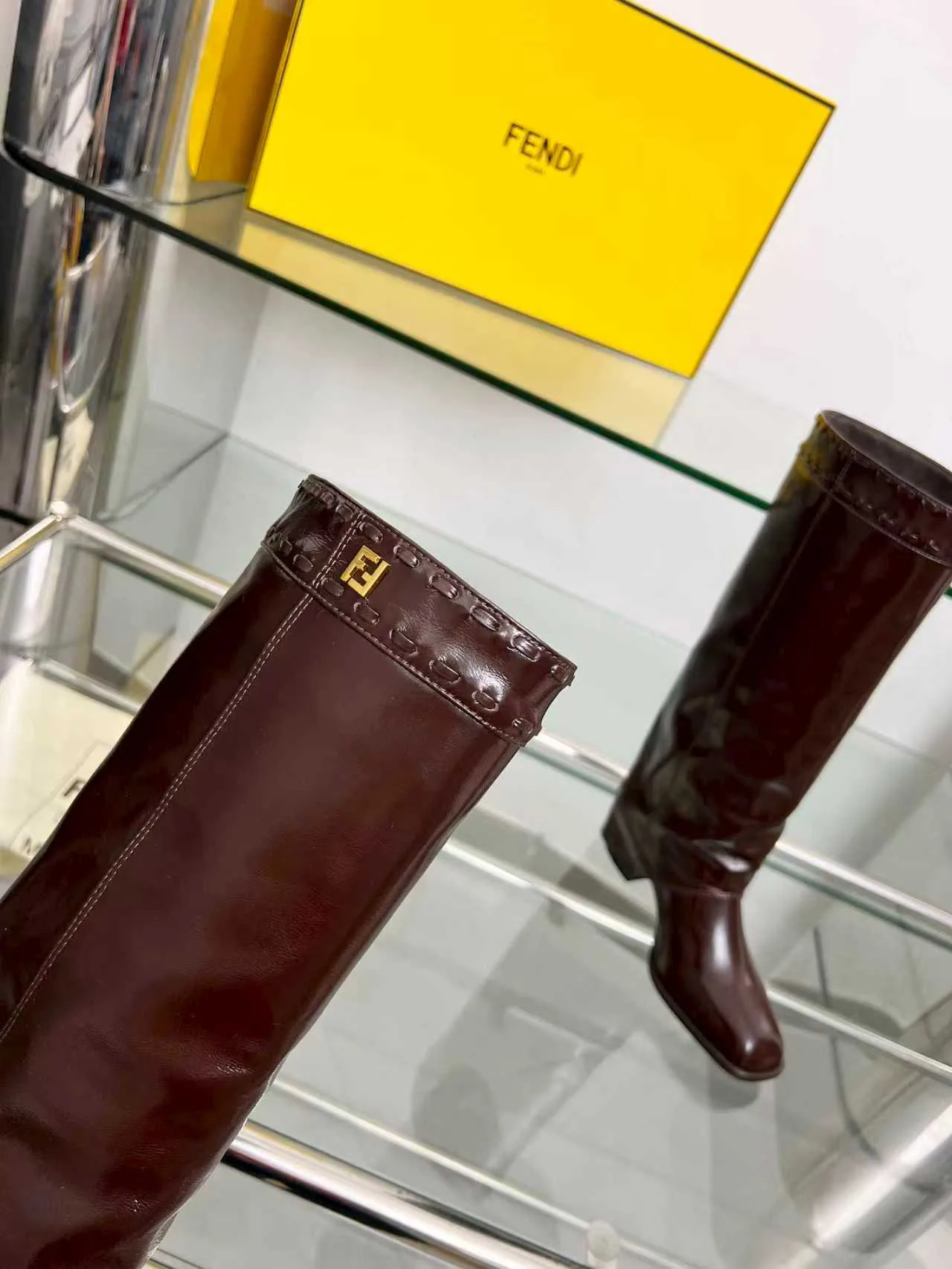 Women's Boots FENDI 18104317