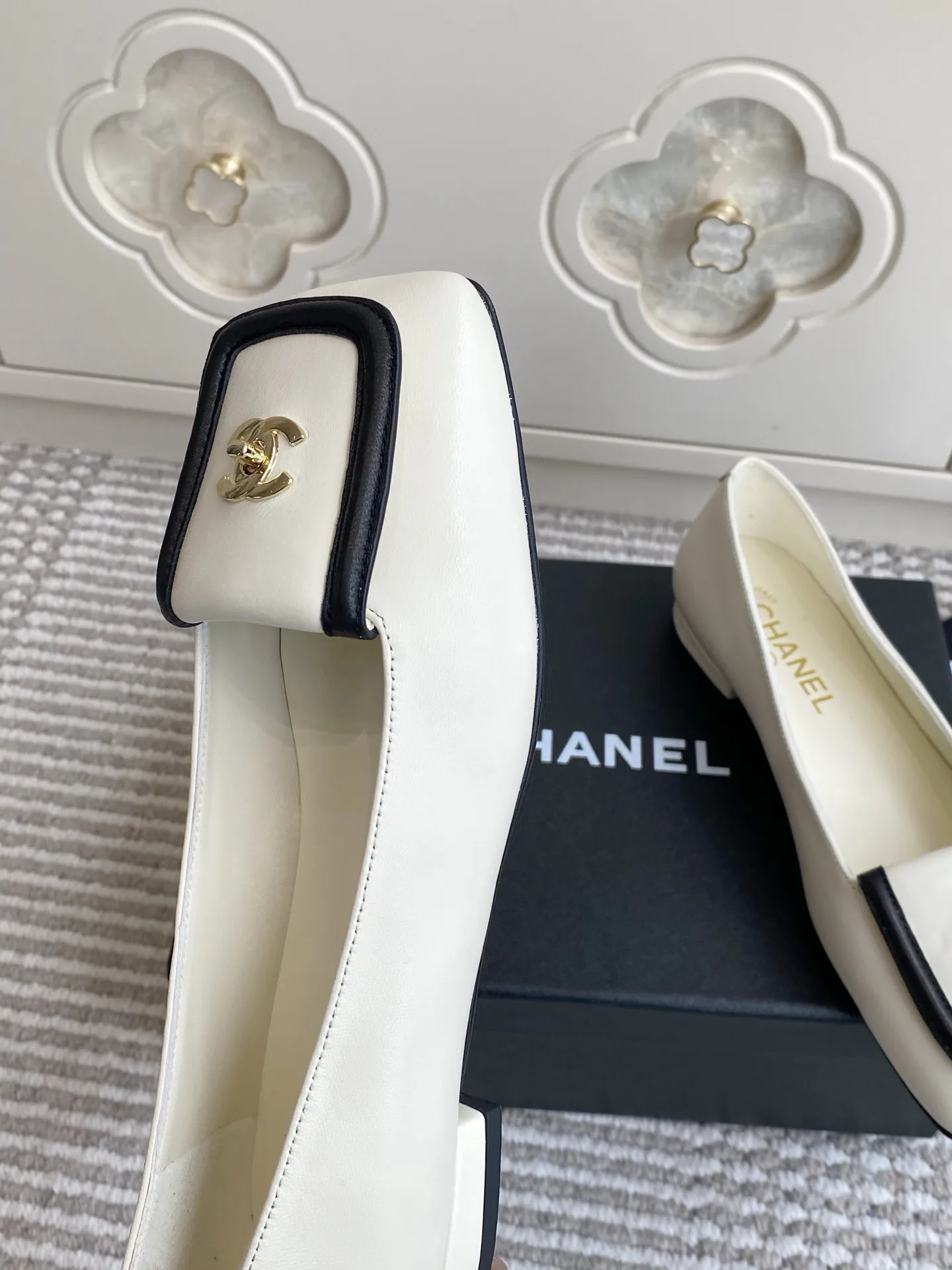 Women's Ballet Flats CHANEL 16932212