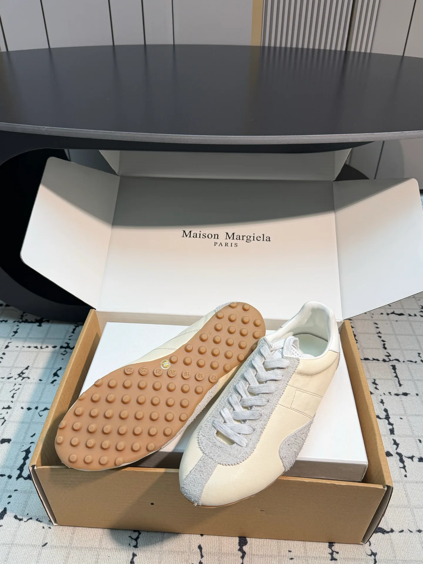 Women's Sneakers MAISON MARGIELA 18547324