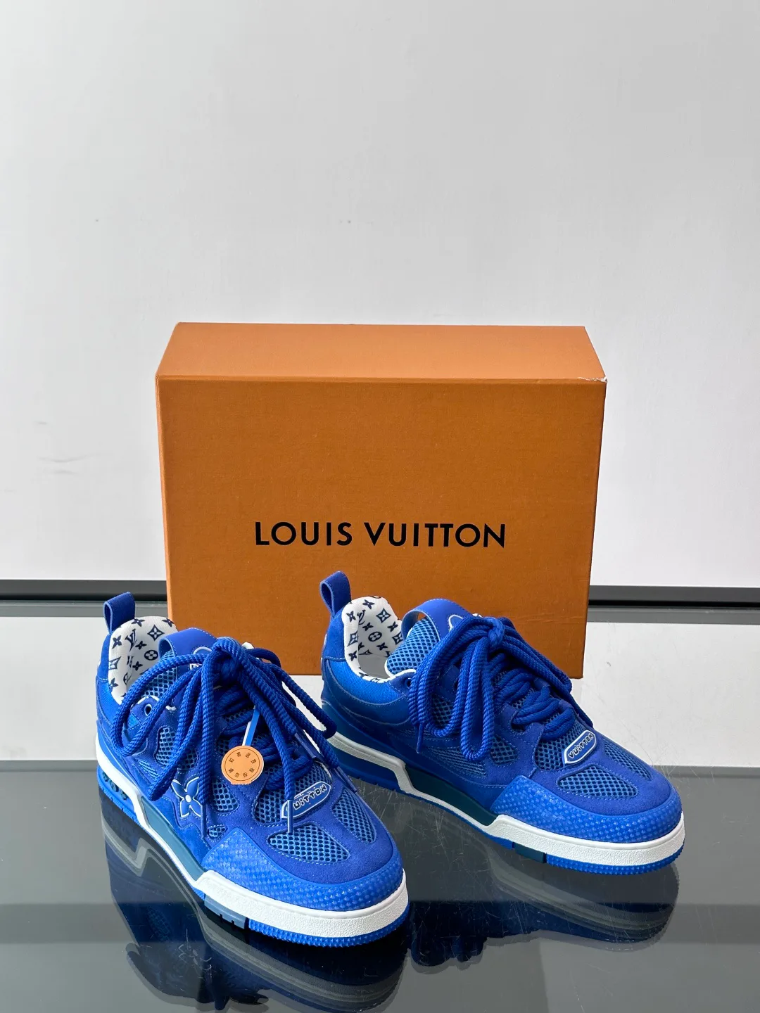 Women's Sneakers LOUIS VUITTON 17588547