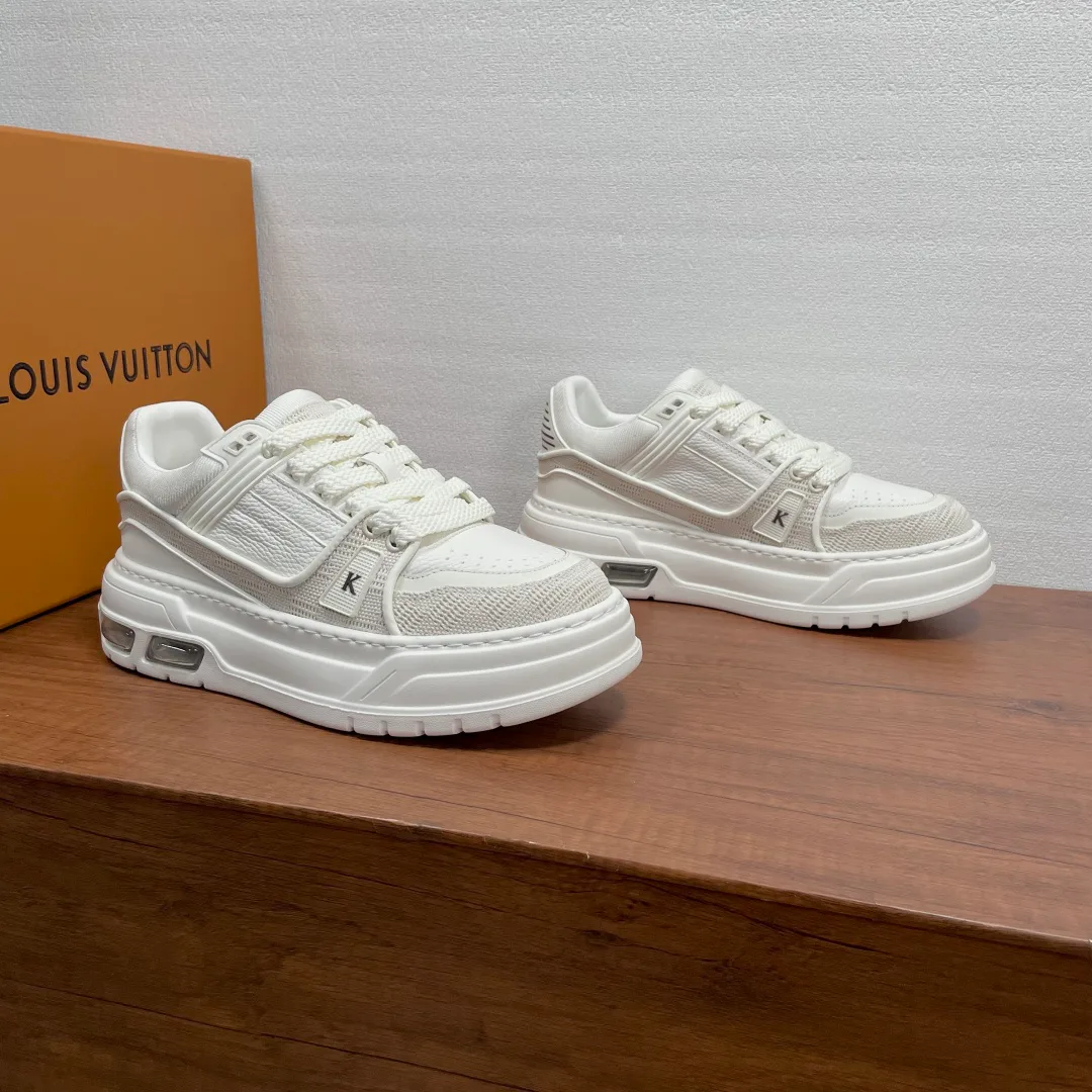 Men's Sneakers LOUIS VUITTON 17542428