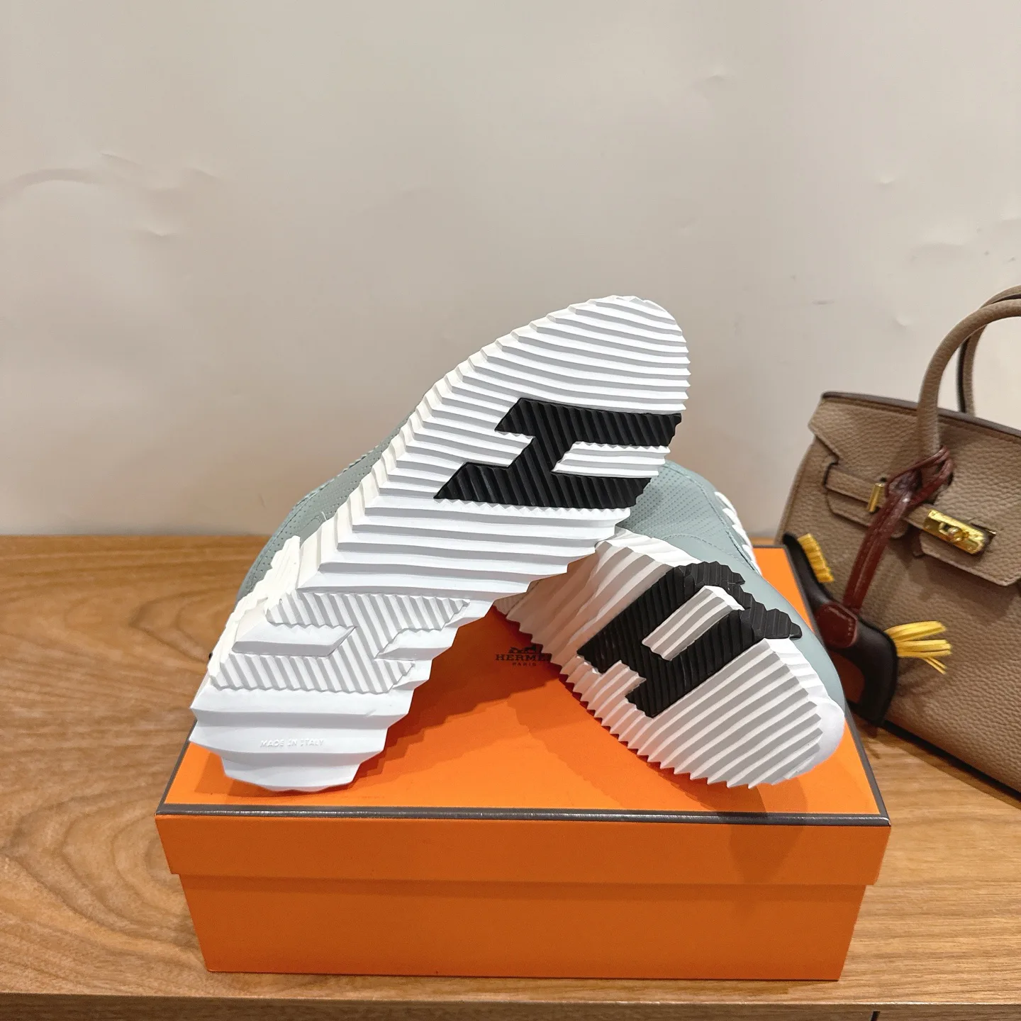 Women's Sneakers HERMES 17414537