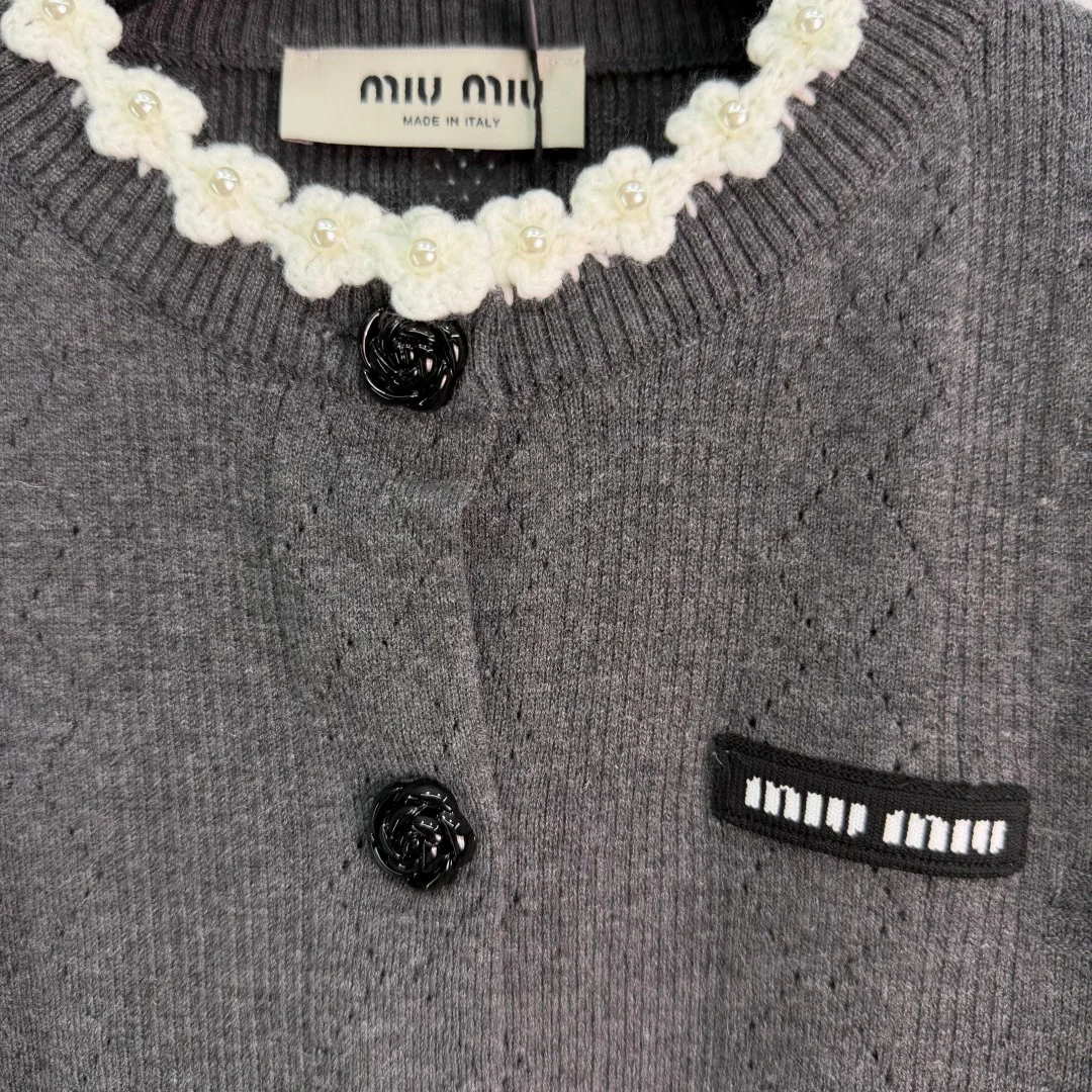 Women's Jumpers And Sweaters MIU MIU 18211570