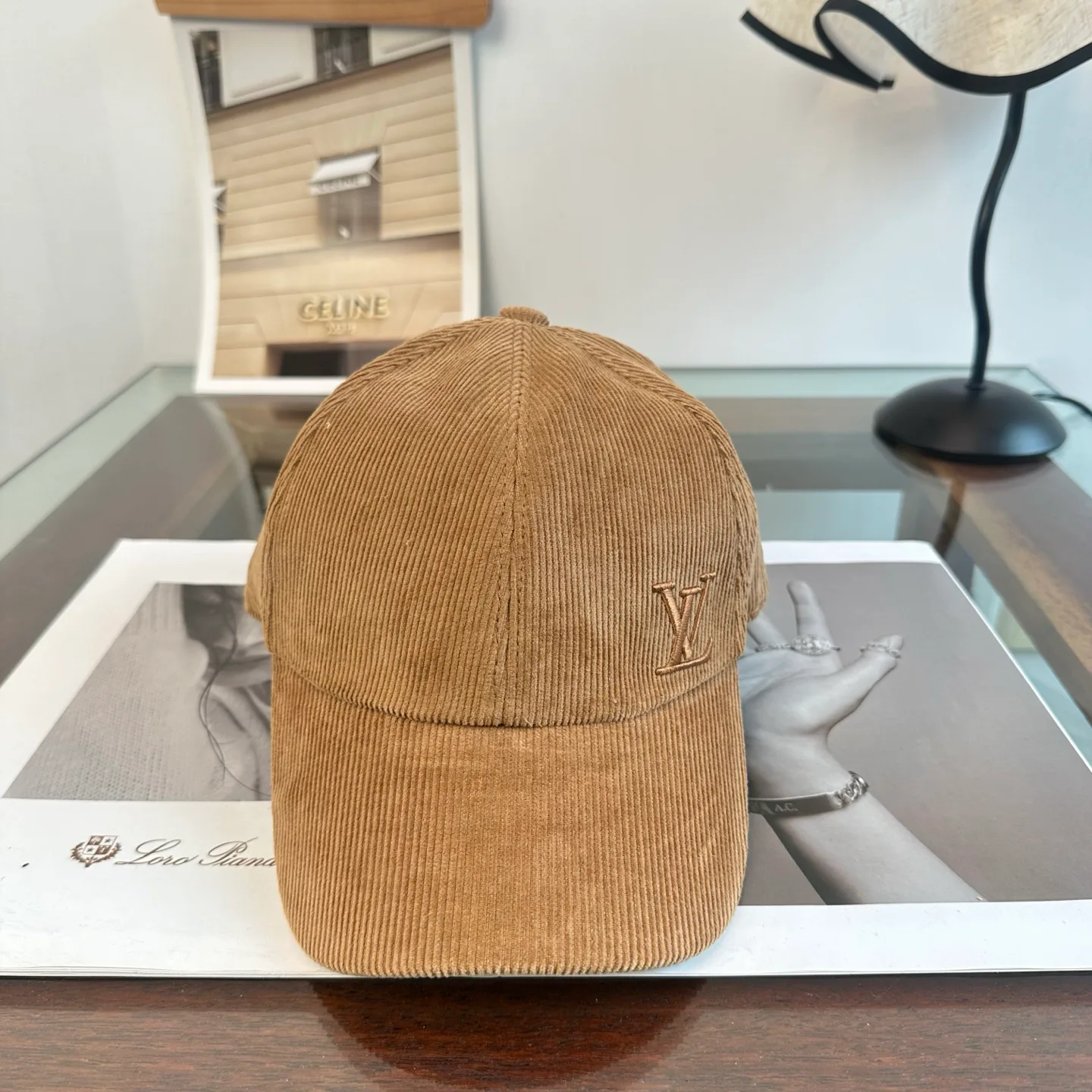Hats LOUIS VUITTON 17806776