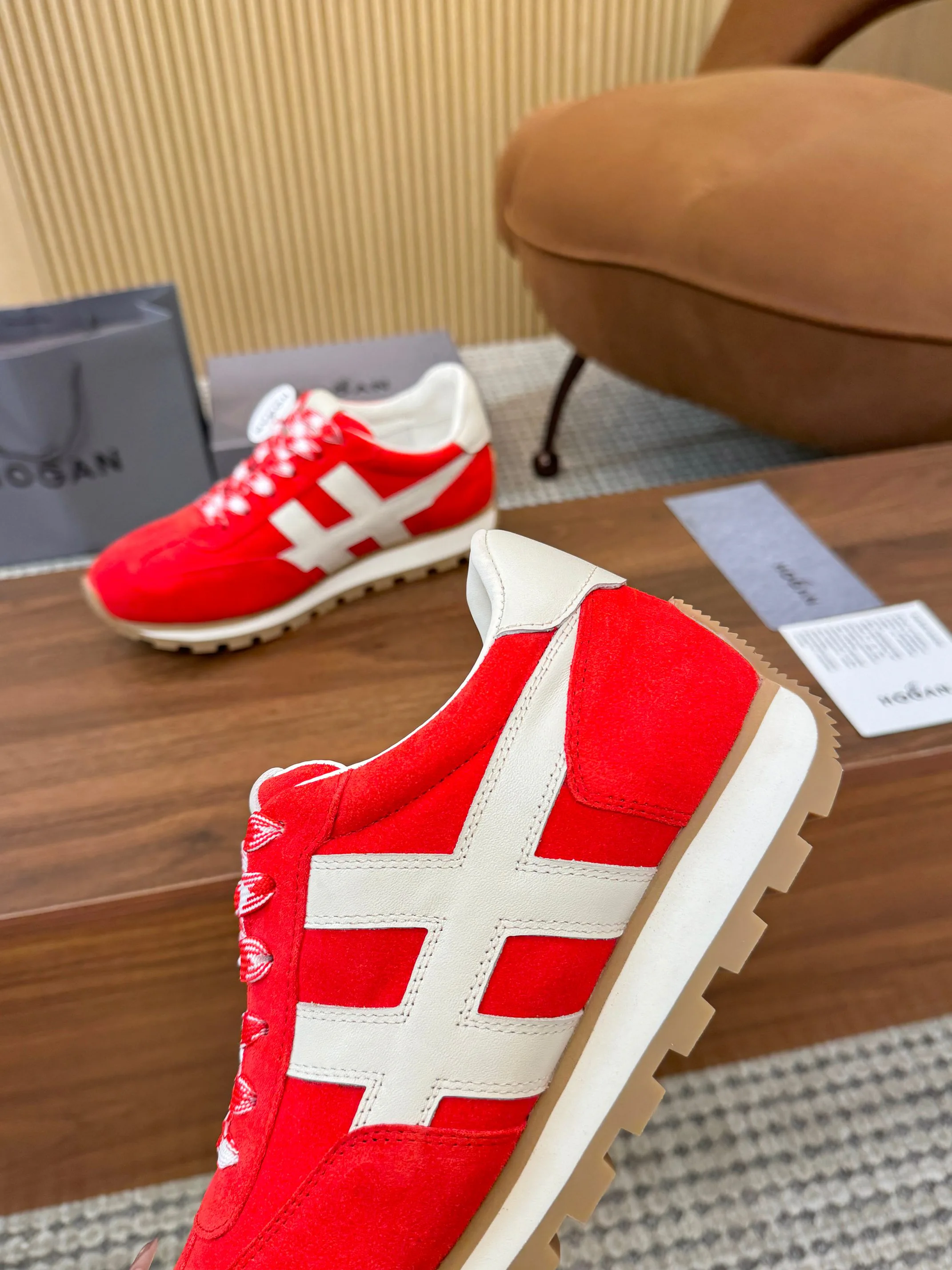 Women's Sneakers HOGAN 17827638