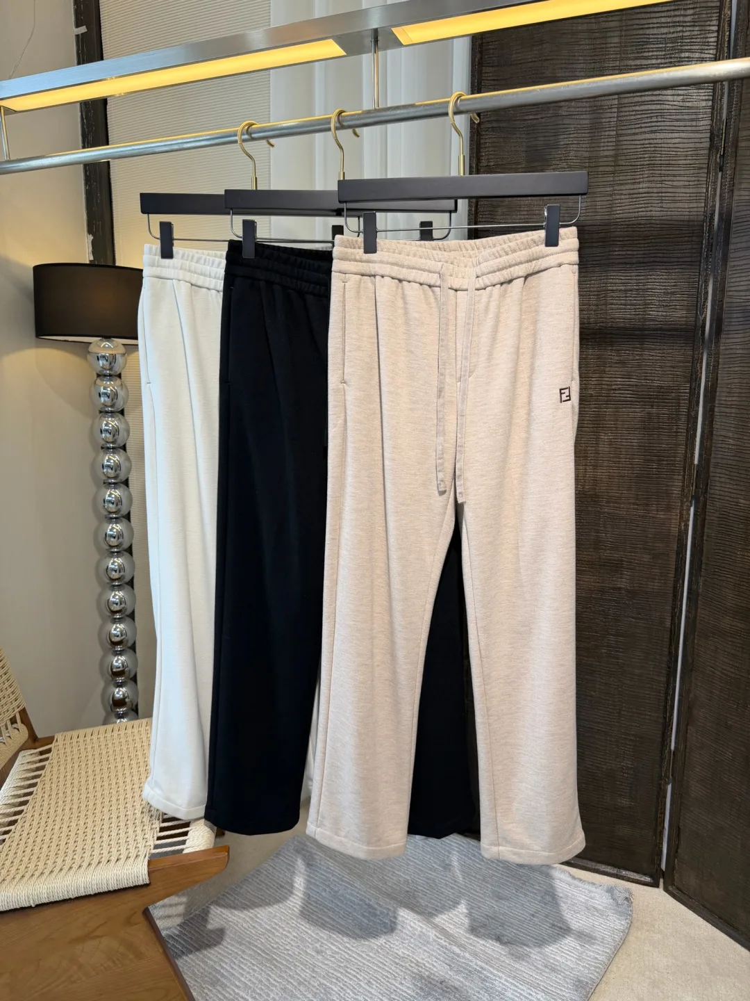 Women's Trousers FENDI 18216771