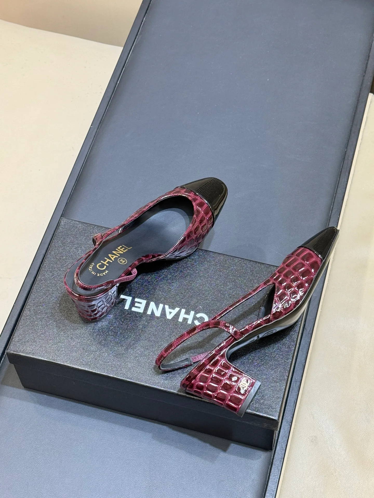 Women's Heels CHANEL 18073199