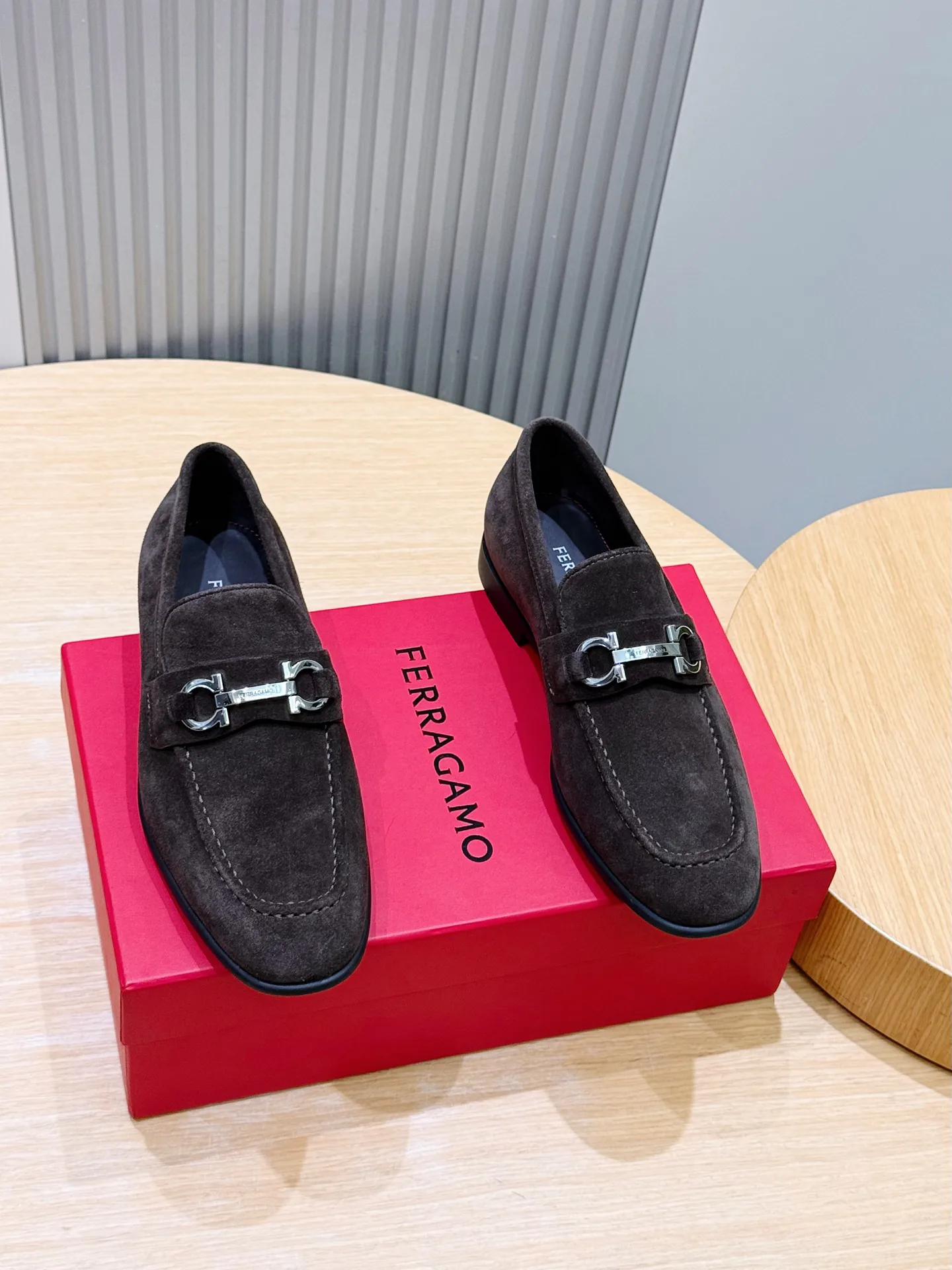 Men's Loafers And Dress Shoes SALVATORE FERRAGAMO 18101484