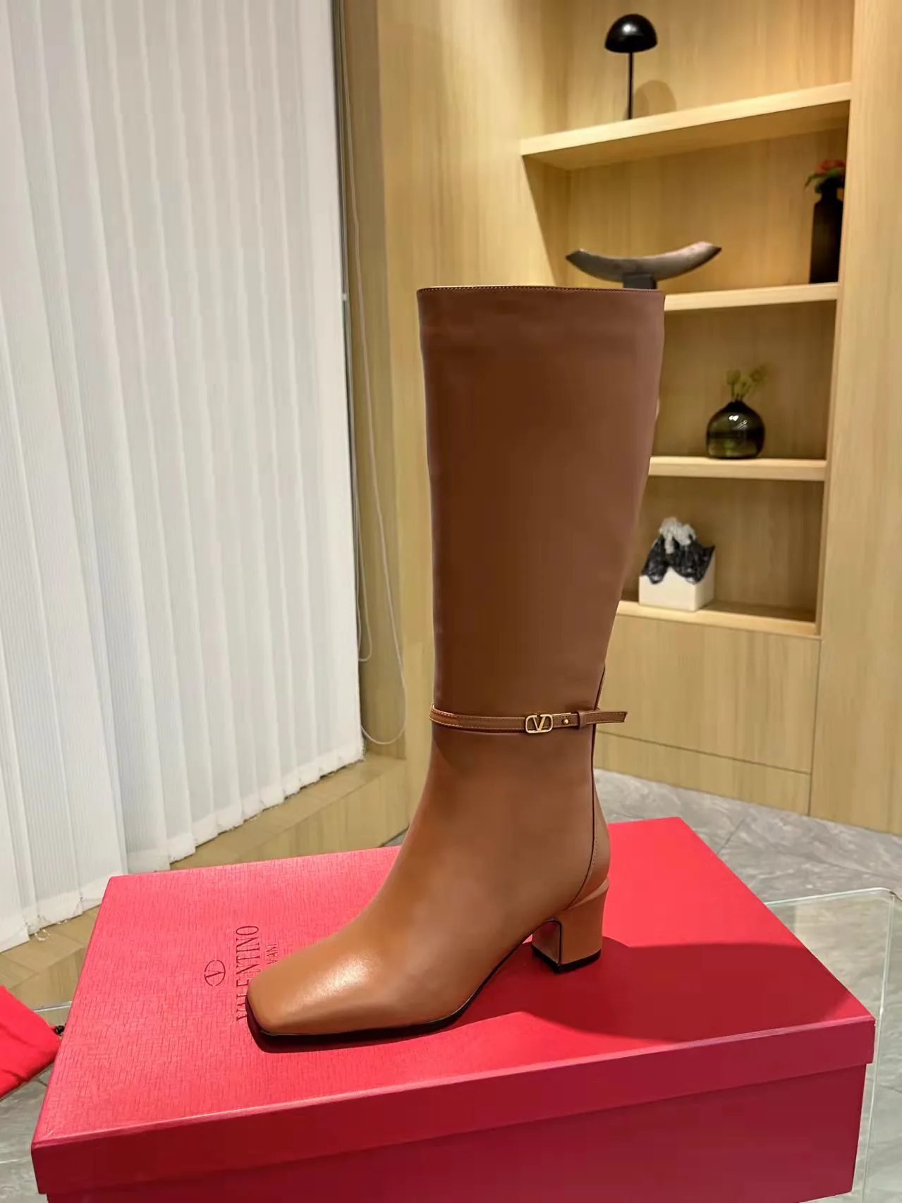 Women's Boots VALENTINO 17956930