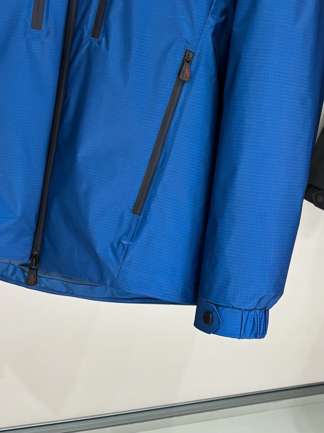 Куртки И Пуховики Мужские Moncler 18596618