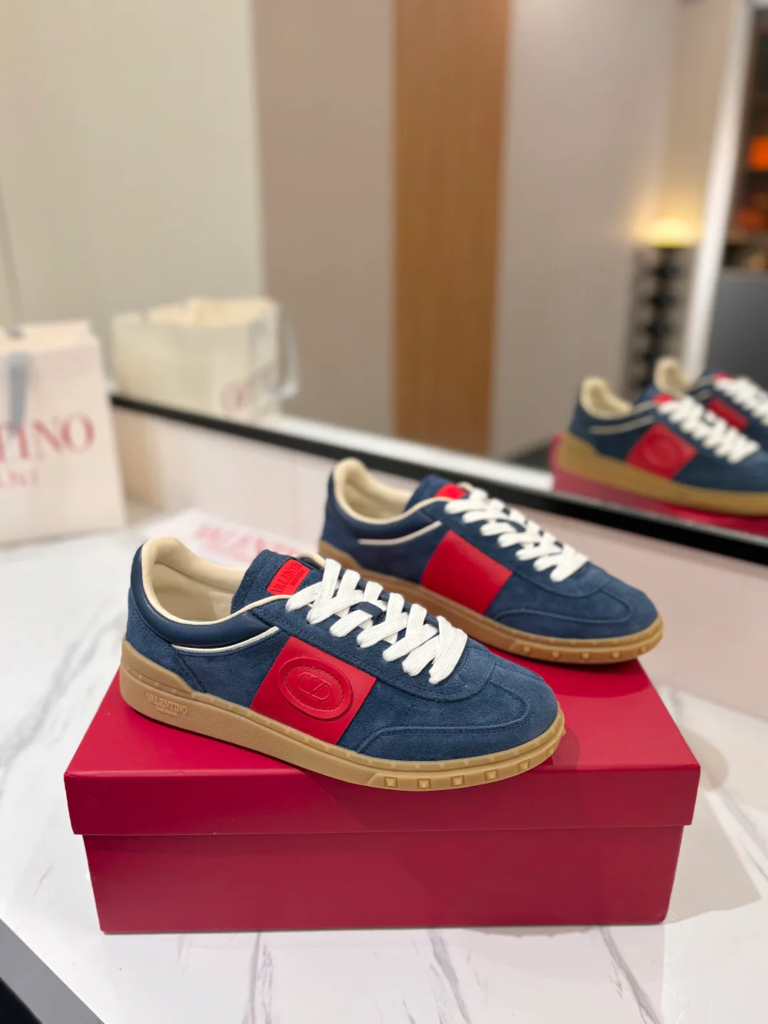 Women's Sneakers VALENTINO 18282467