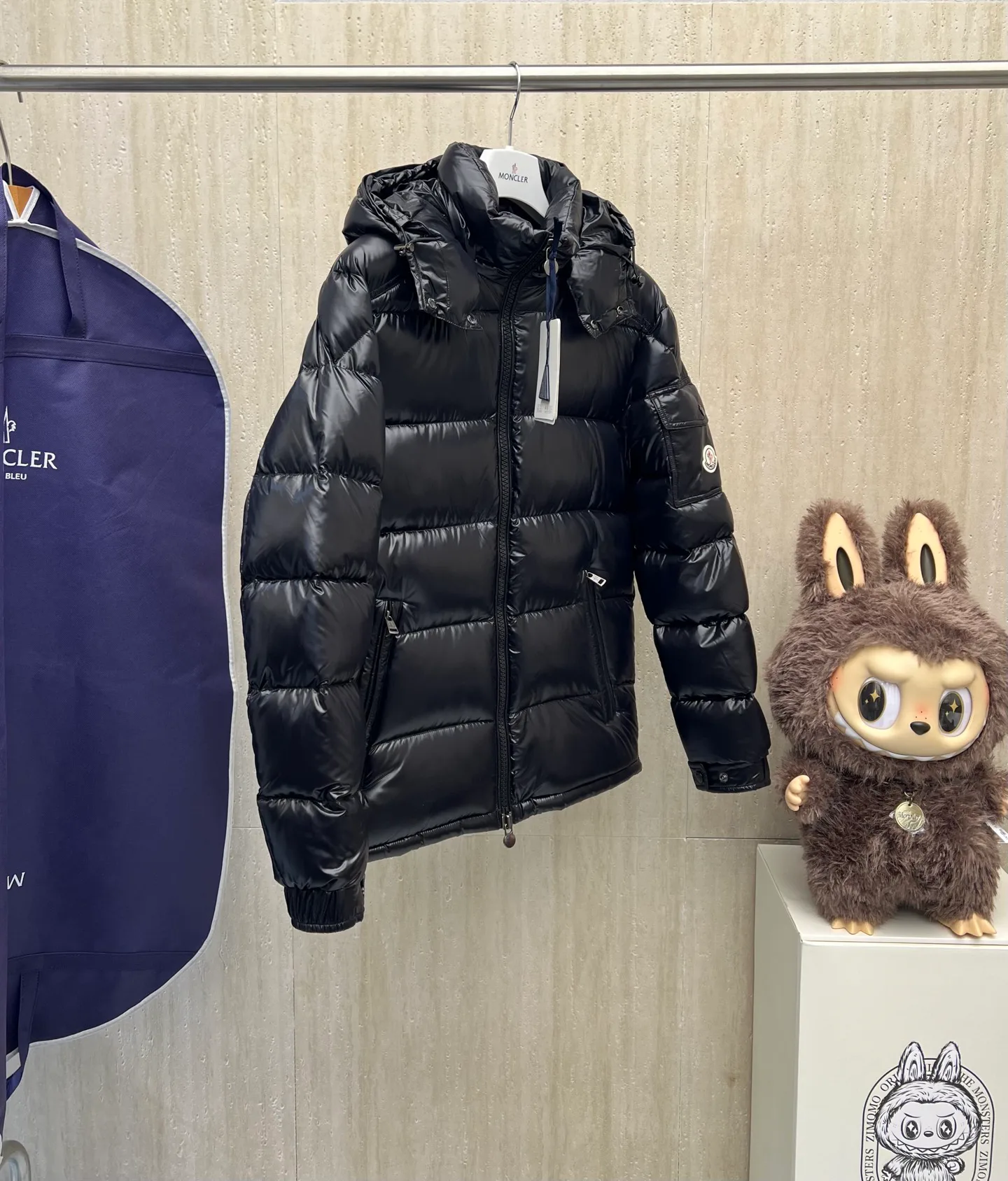 Men's Jackets And Down Jackets MONCLER 19575094