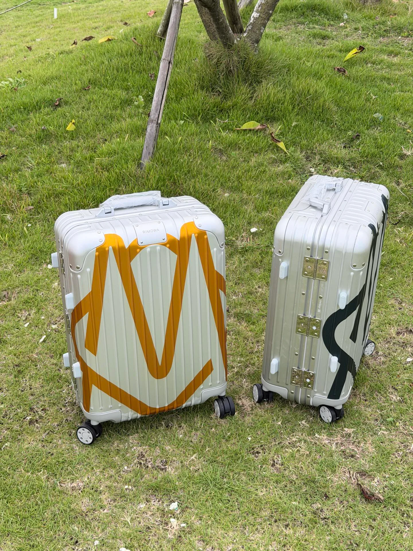 Suitcases RIMOWA 17802701