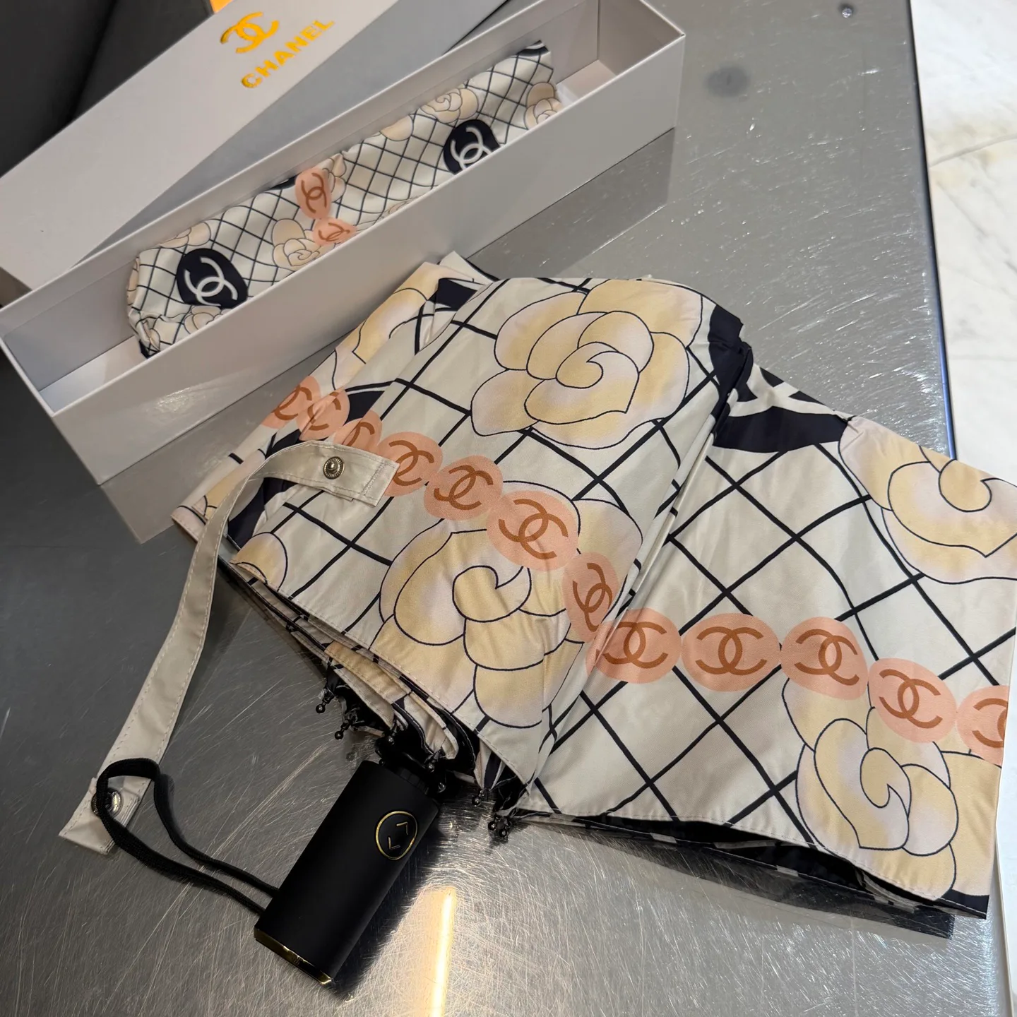 Umbrellas CHANEL 17350235