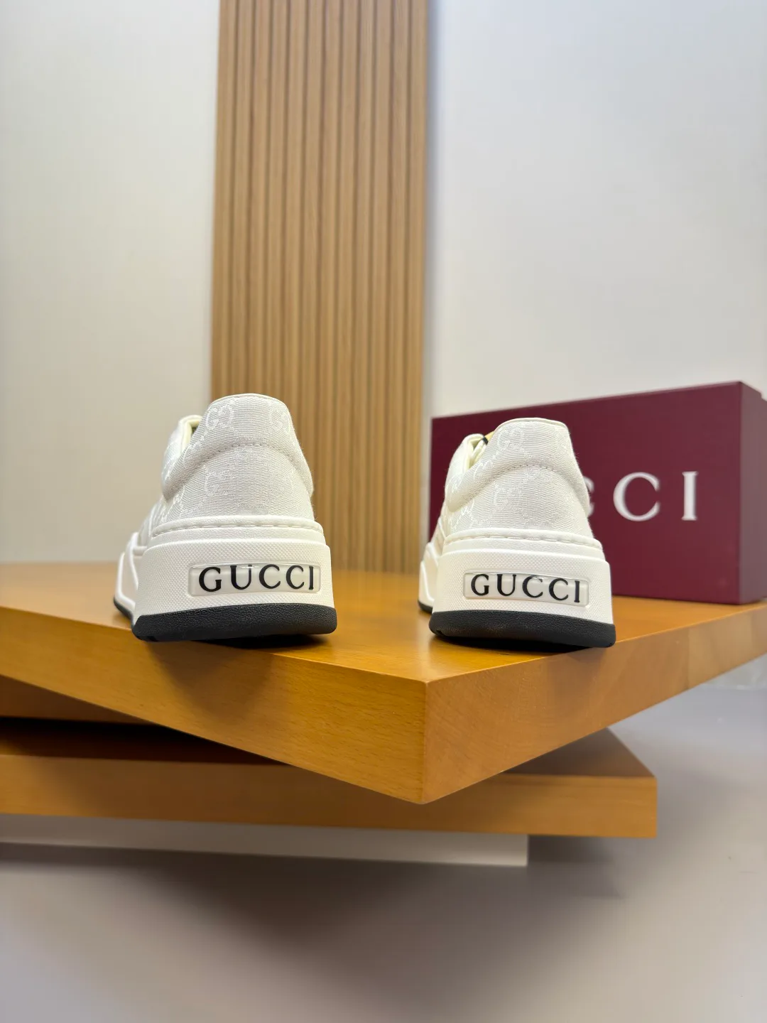 Men's Sneakers GUCCI 17368523