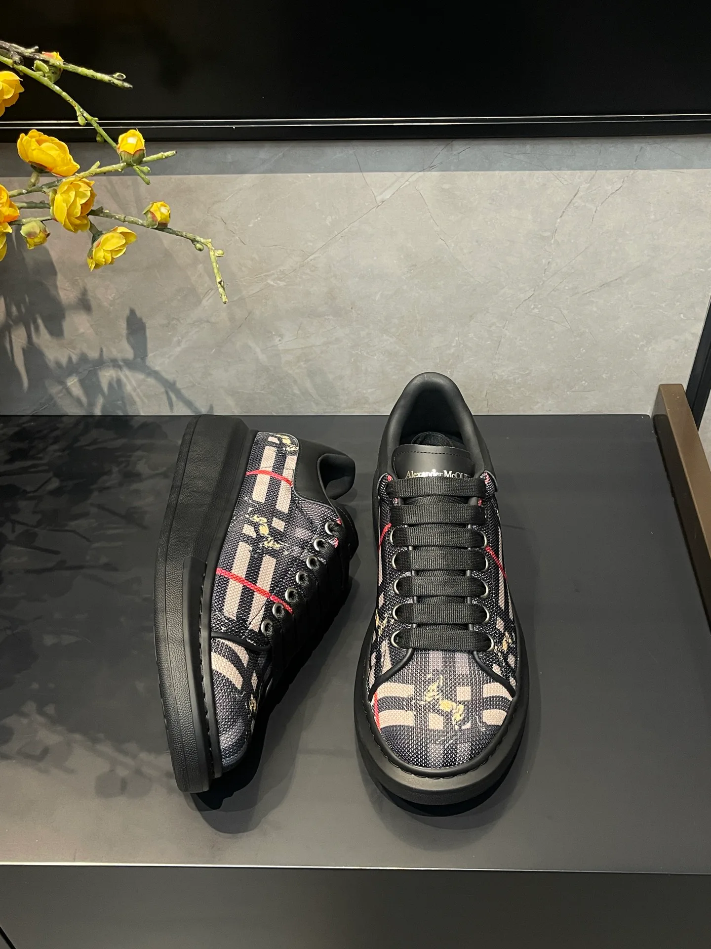 Women's Sneakers ALEXANDER MCQUEEN 18465070