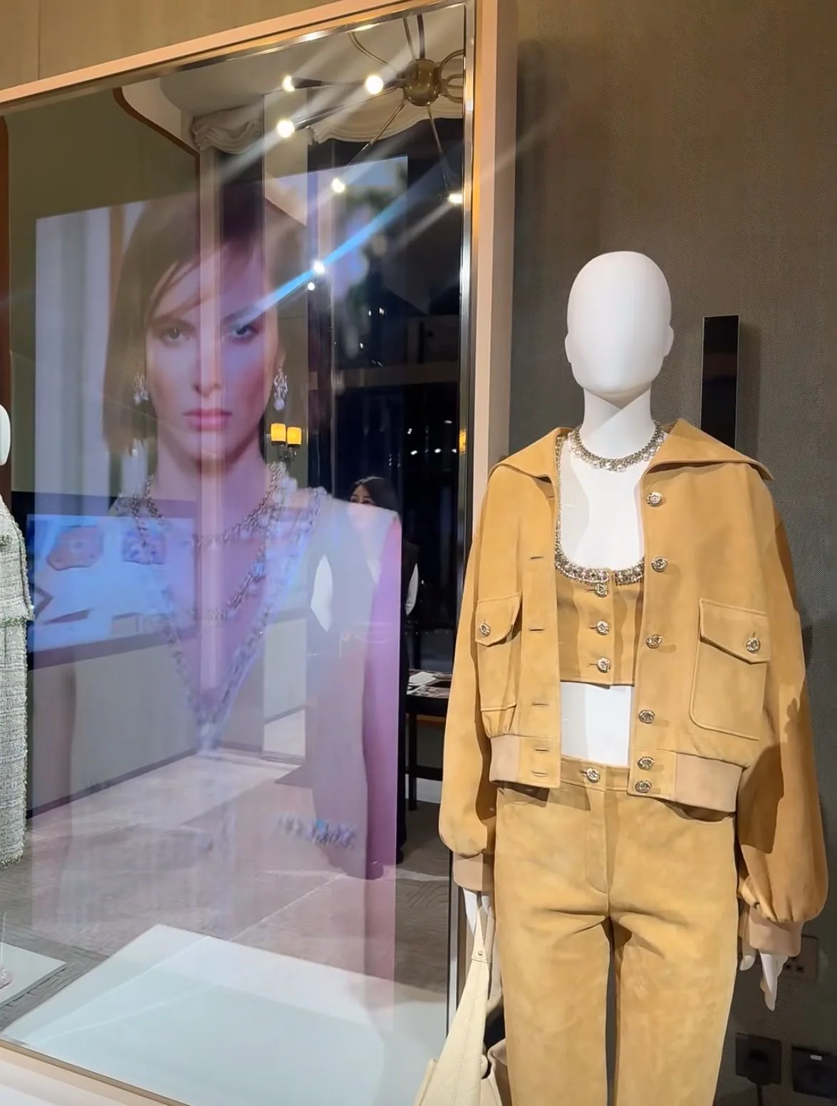 Women's Leather Jackets And Sheepskin Coats CHANEL 18131547