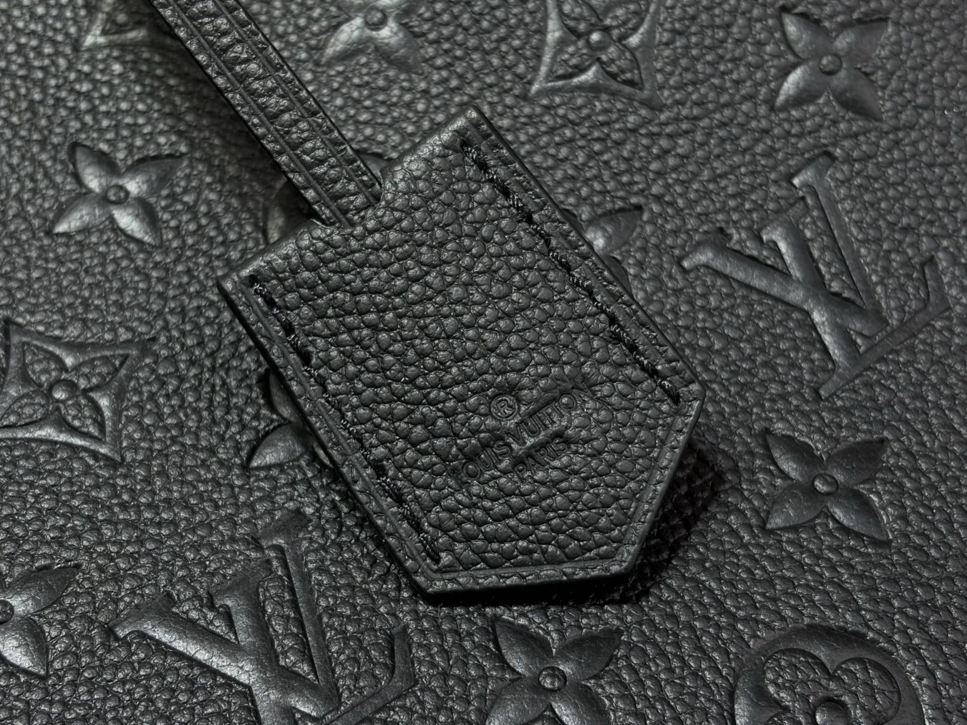 Women's Classic Handbags LOUIS VUITTON 18240333