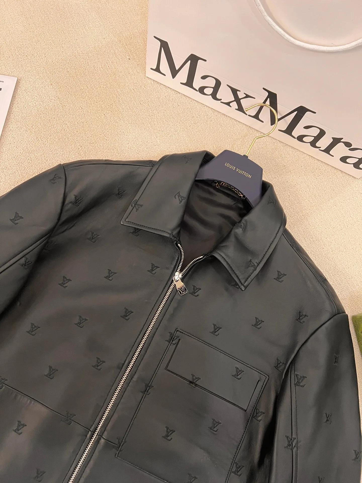 Women's Leather Jackets And Sheepskin Coats LOUIS VUITTON 18409007